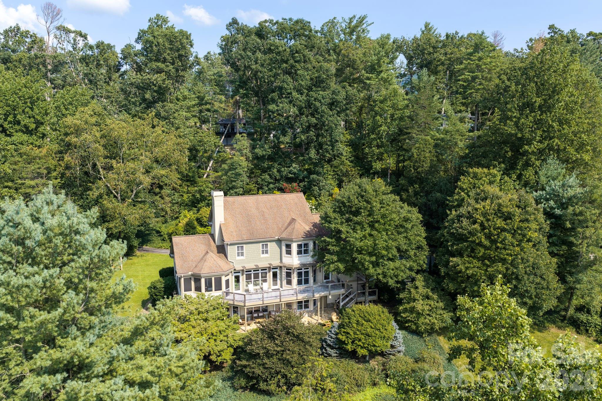 10 Blackberry Lane — Asheville