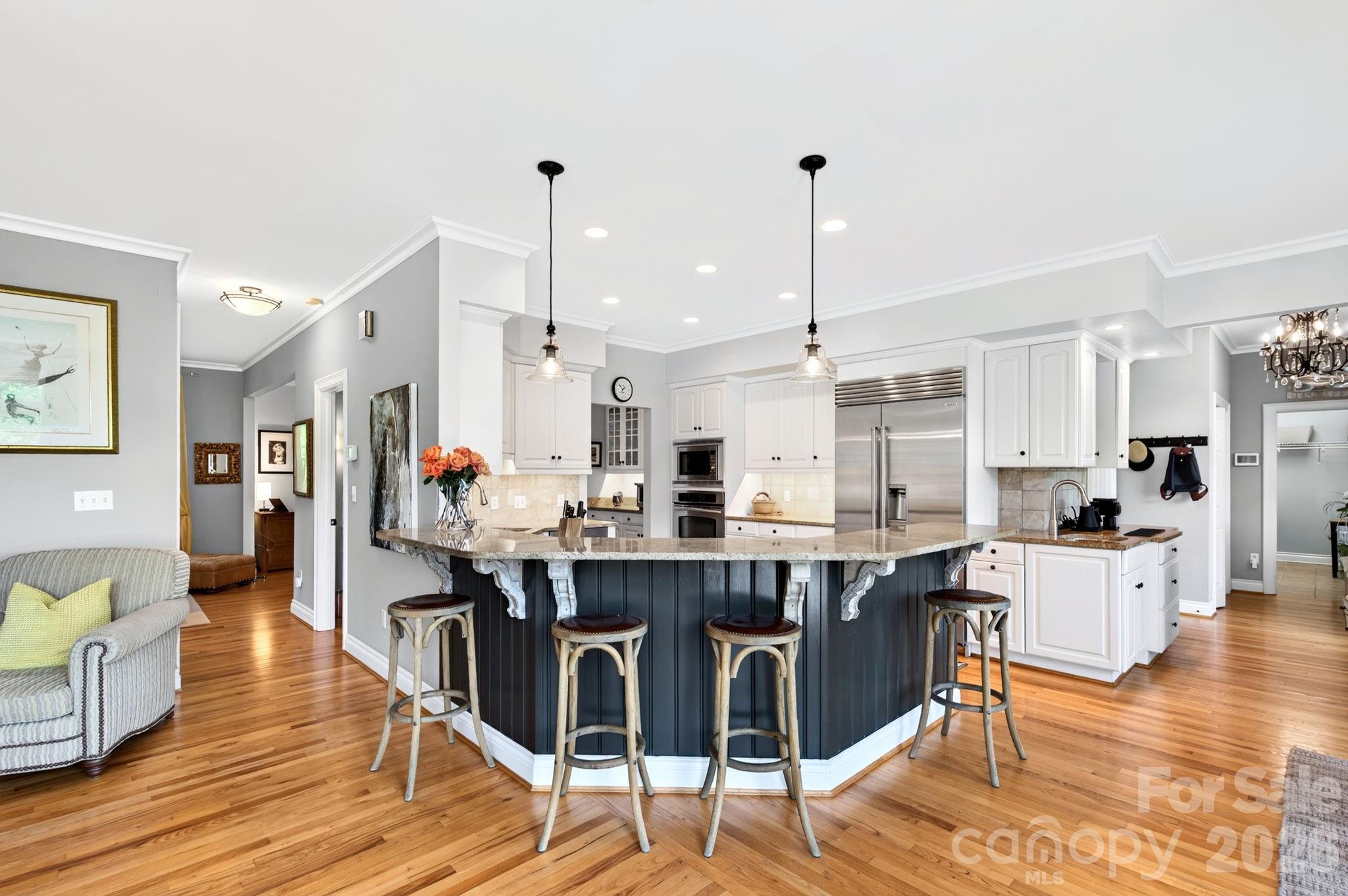 10 Blackberry Lane — Asheville
