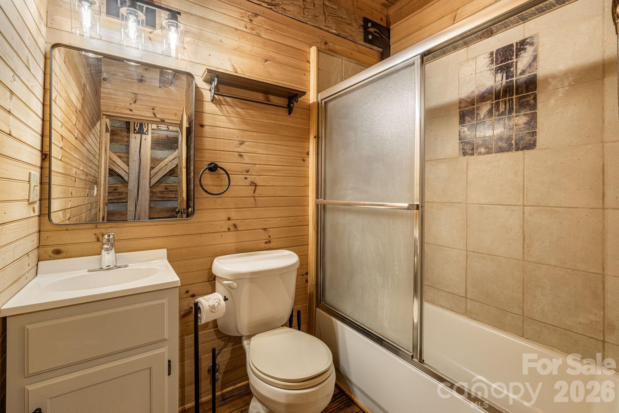 185 Blossom Ridge — Leicester