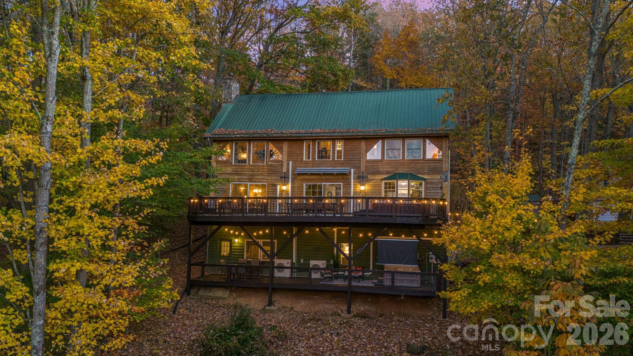 185 Blossom Ridge — Leicester
