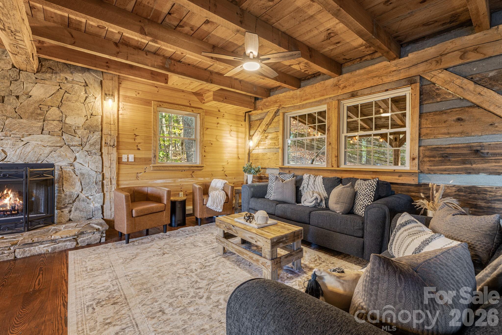 185 Blossom Ridge — Leicester
