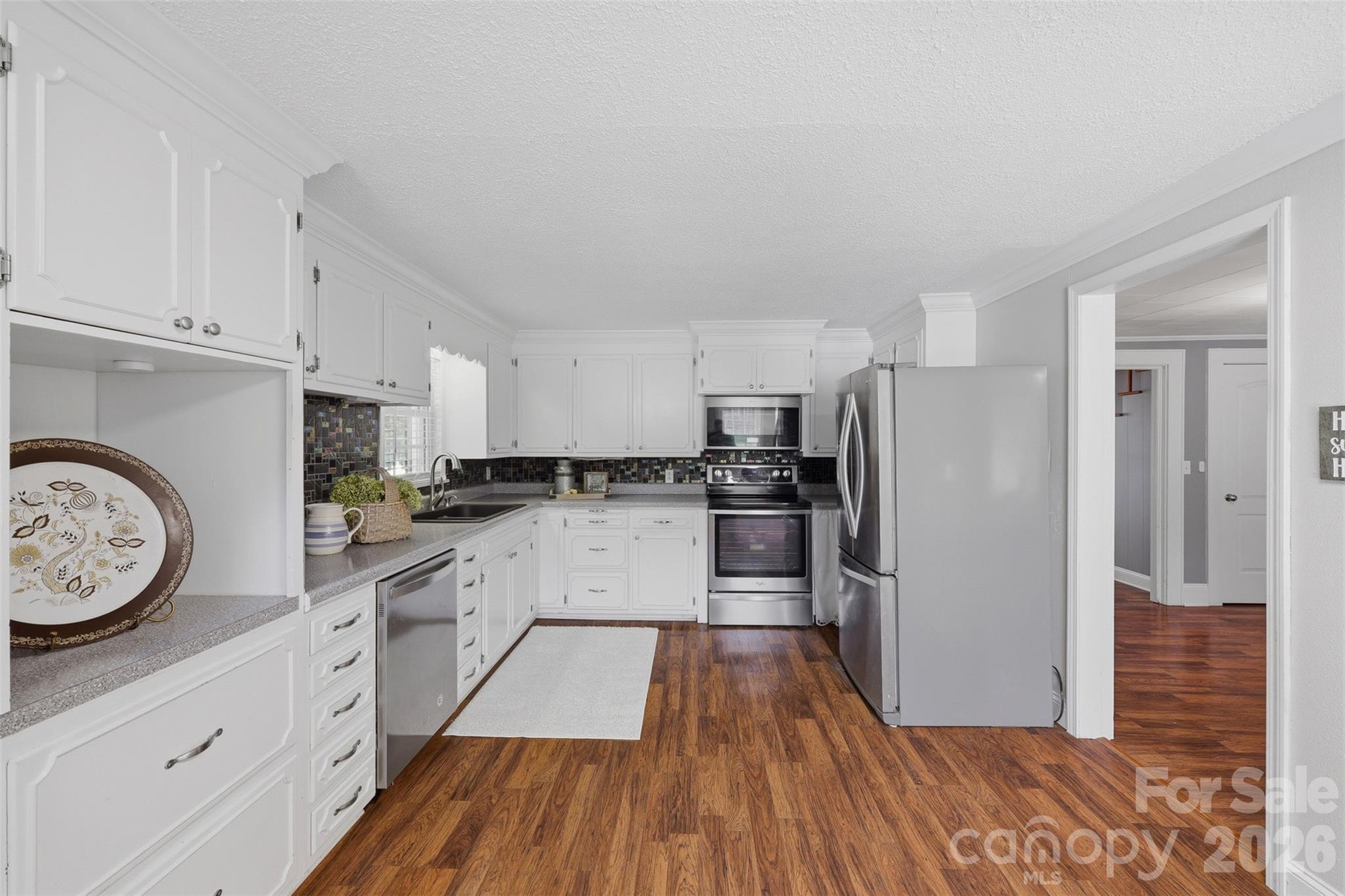 2430 Hwy 64/90 None W — Taylorsville