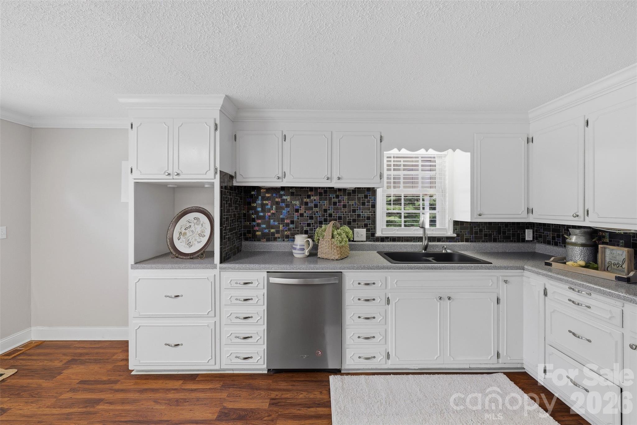 2430 Hwy 64/90 None W — Taylorsville