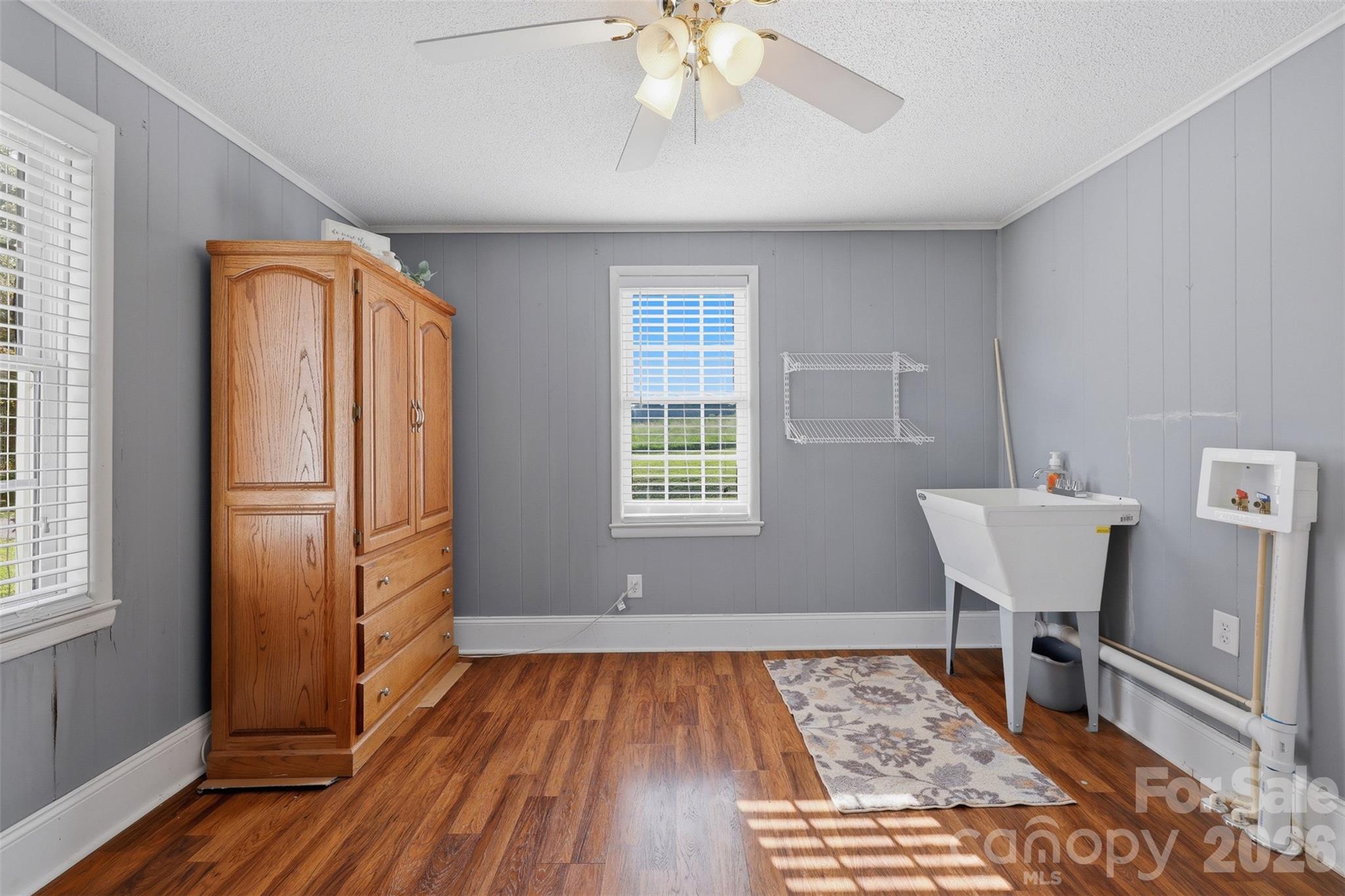 2430 Hwy 64/90 None W — Taylorsville