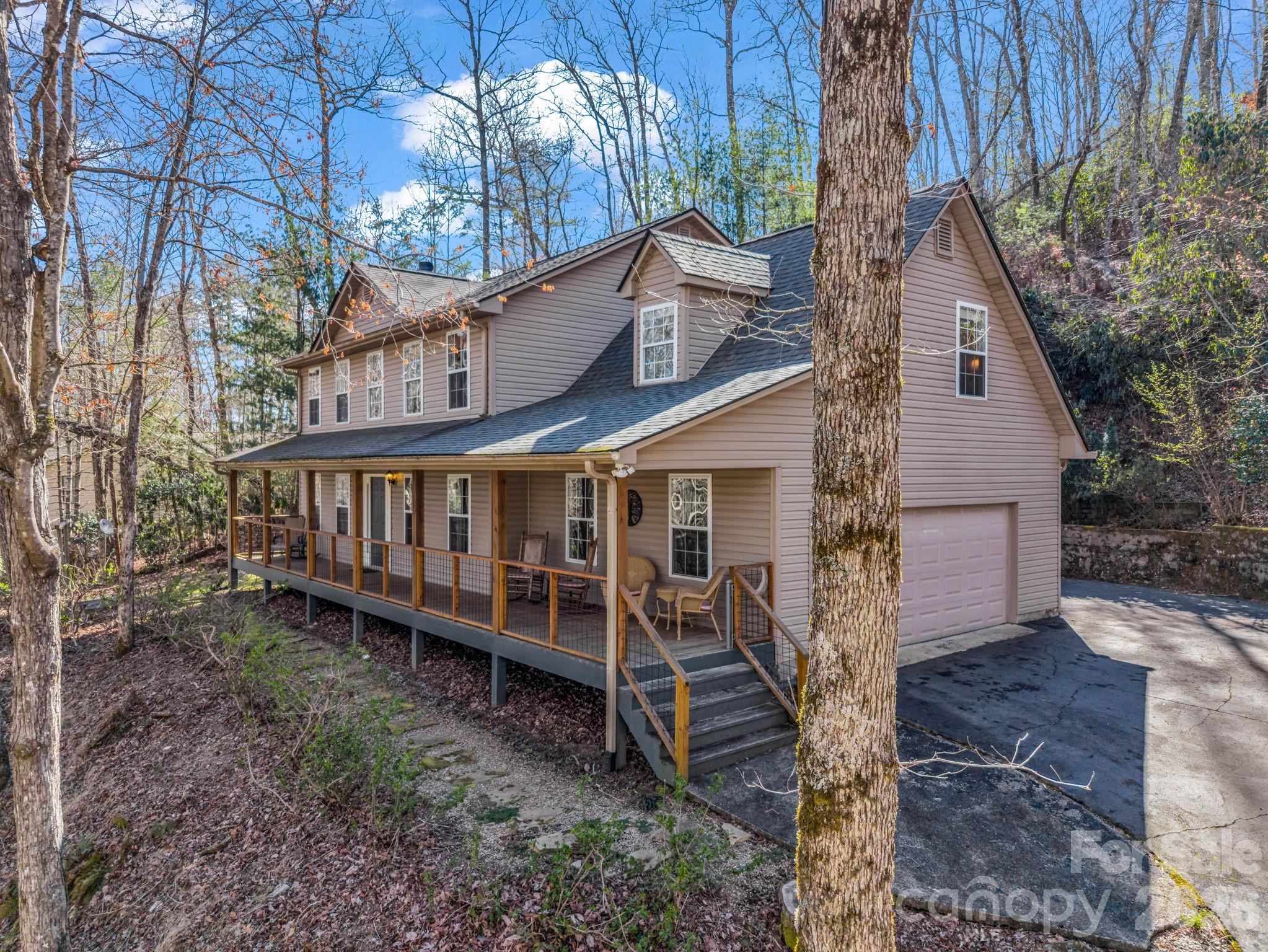 108 Nuthatch Trace — Brevard