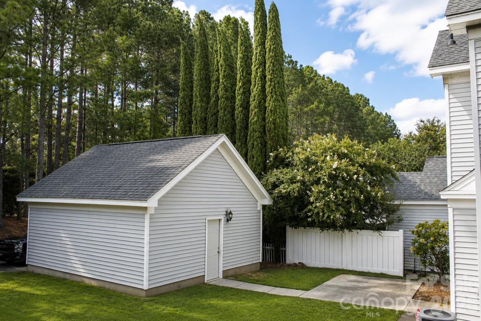 11307 Deer Ridge Lane — Charlotte