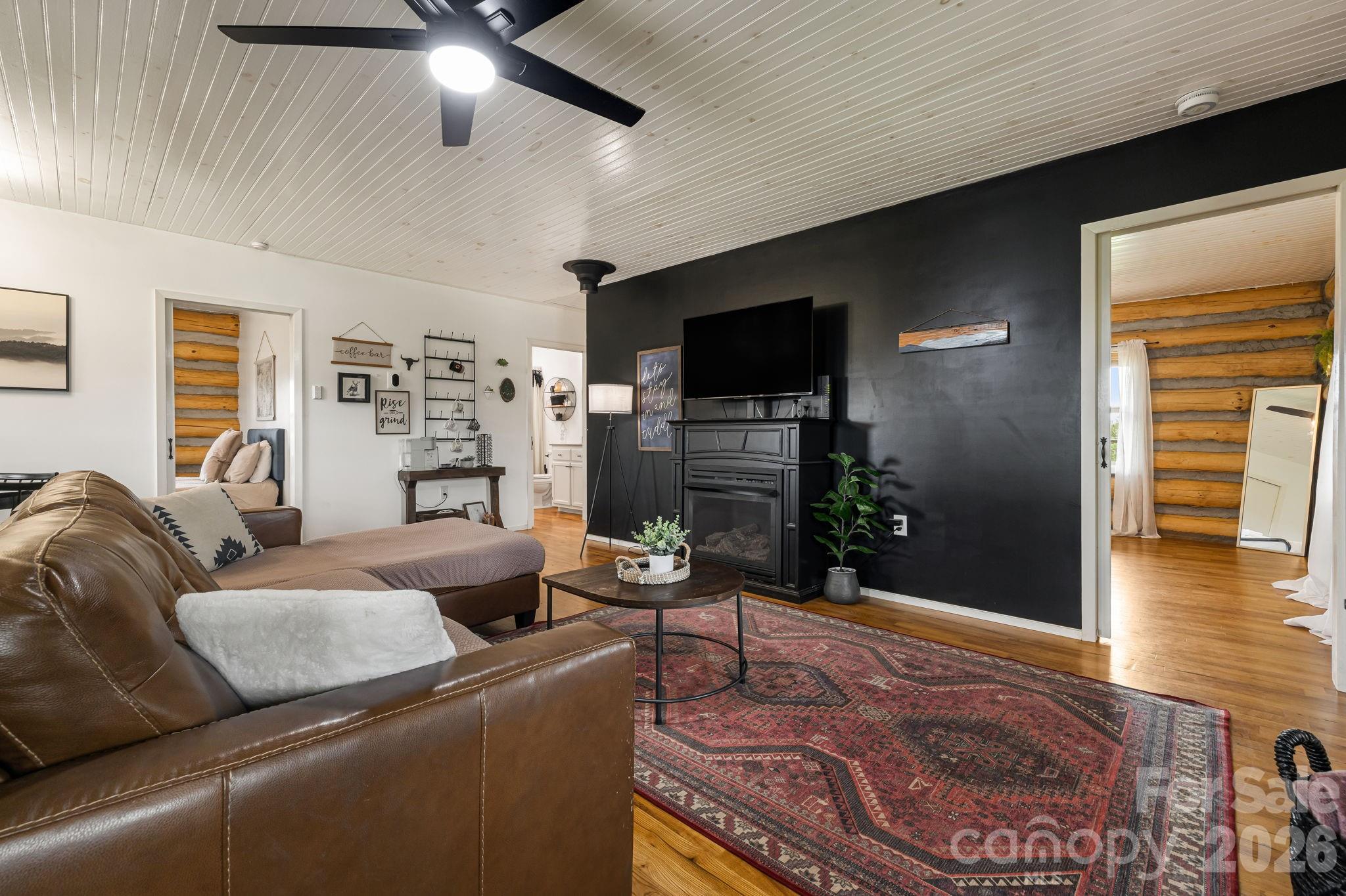 194 Cabin Hollow Drive — Marshall
