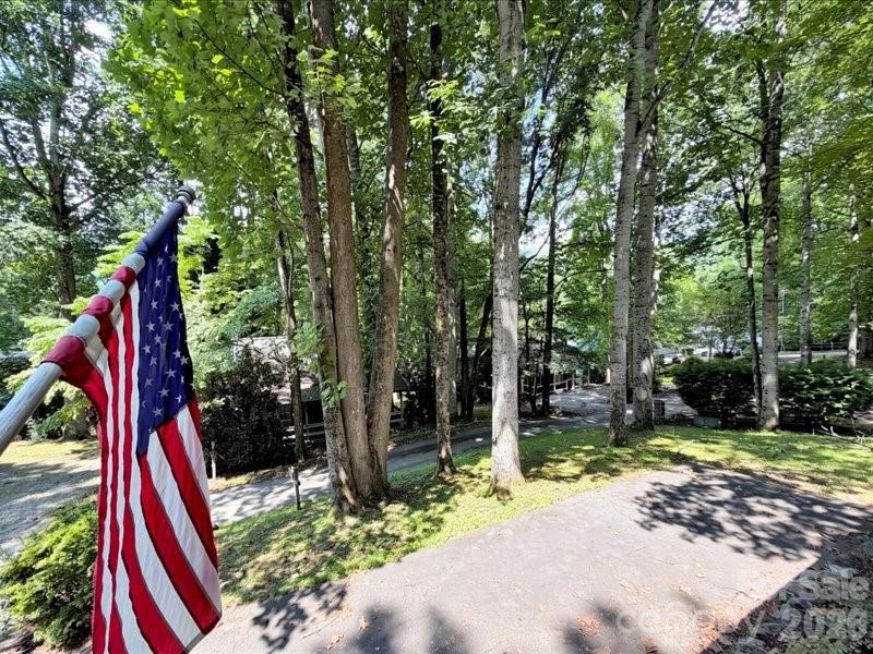 49 Lisa Lane — Maggie Valley