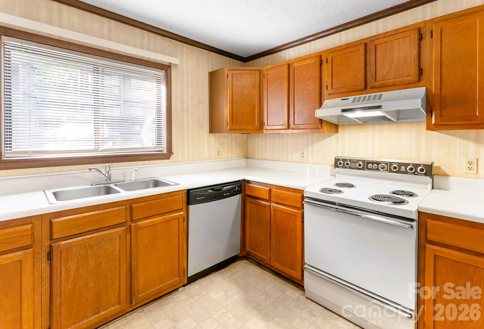 33 Lake Drive #G-1 — Laurel Park