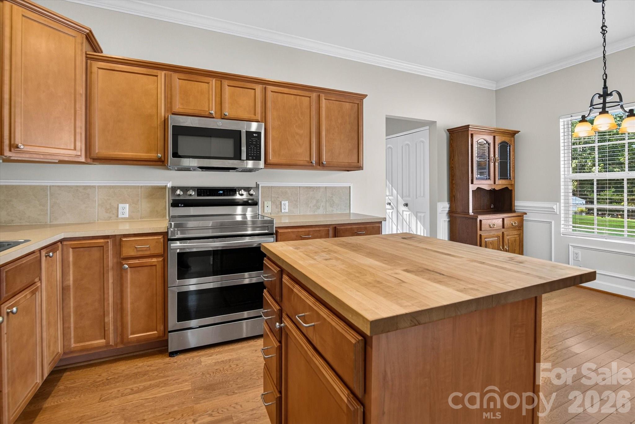245 Eagle Creek Road — Clover