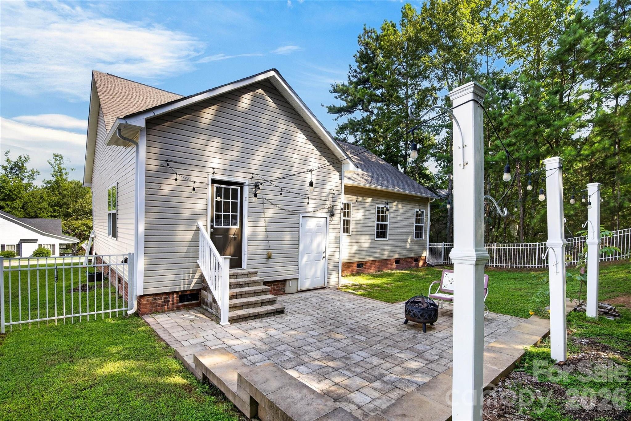 245 Eagle Creek Road — Clover