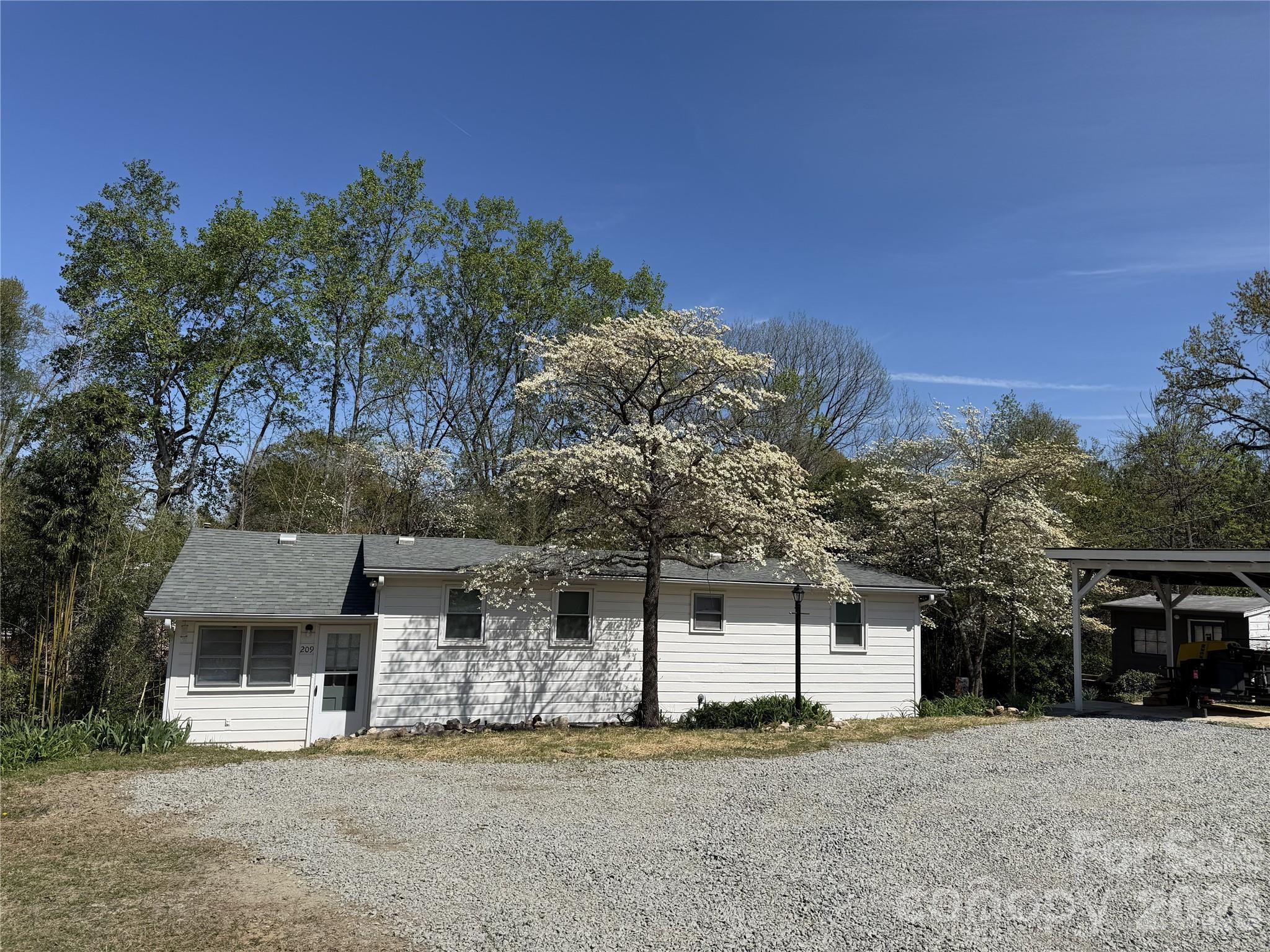 209 Auten Circle — Mount Holly
