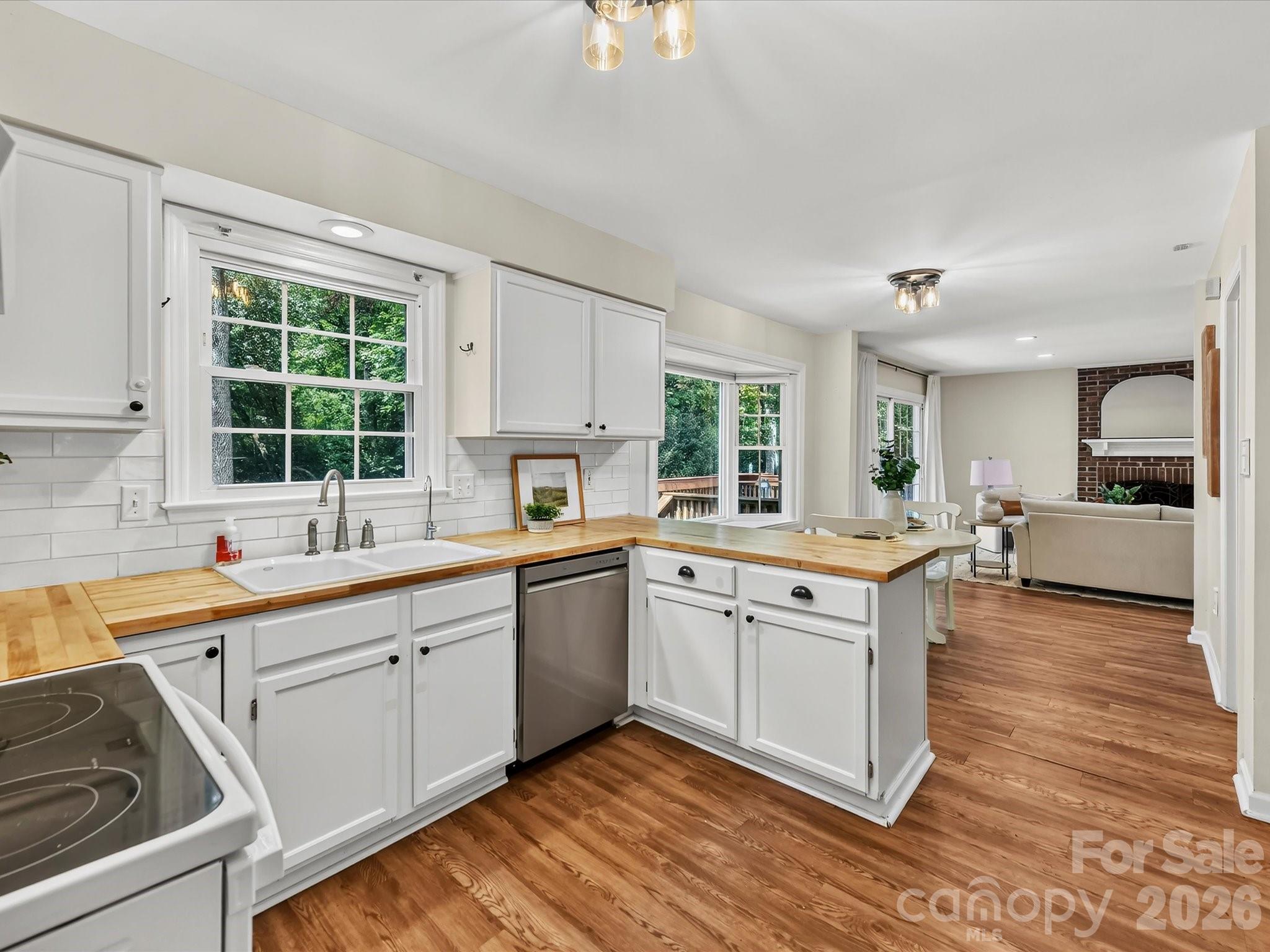 9400 Harlow Creek Road — Huntersville