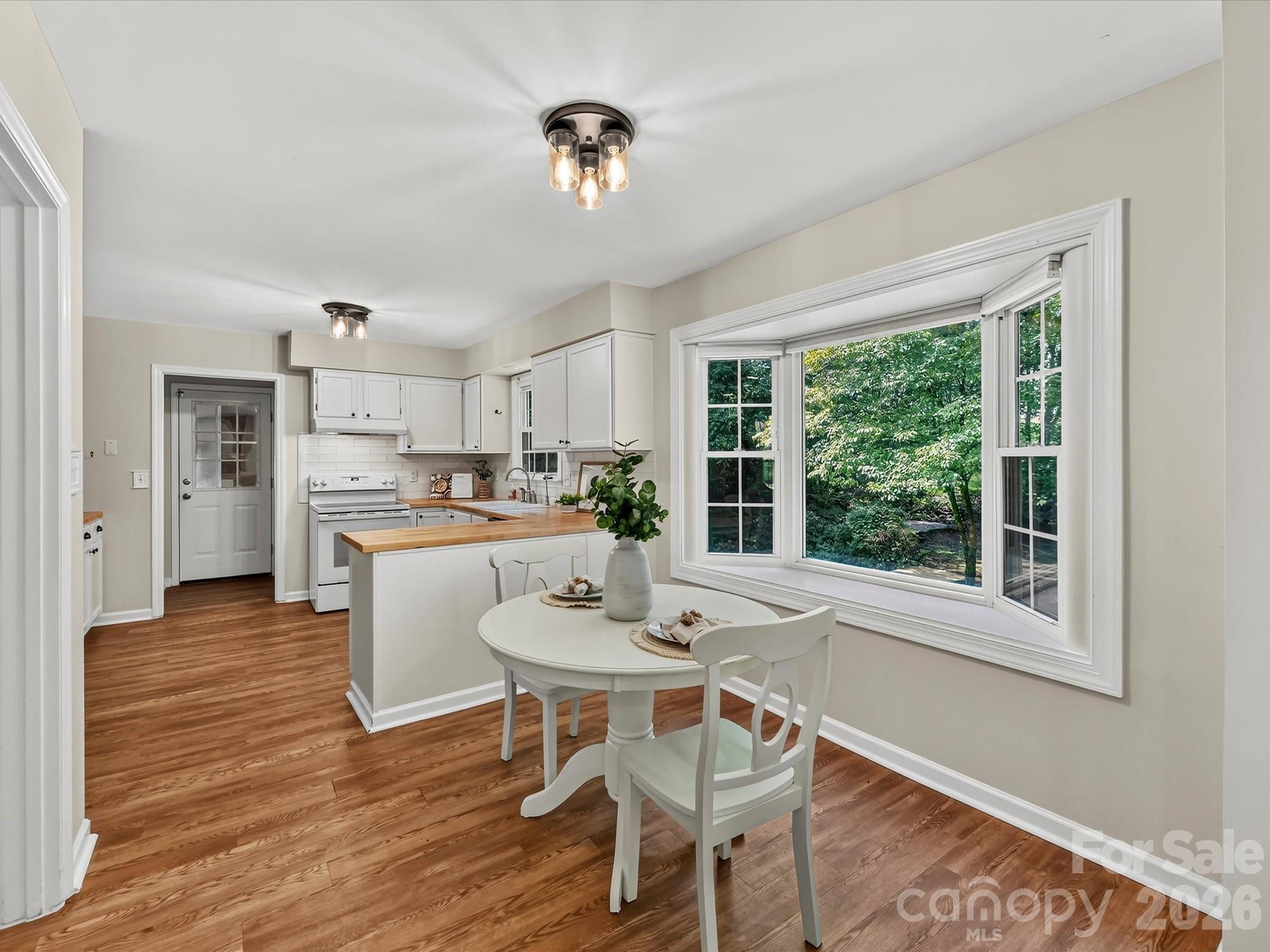 9400 Harlow Creek Road — Huntersville