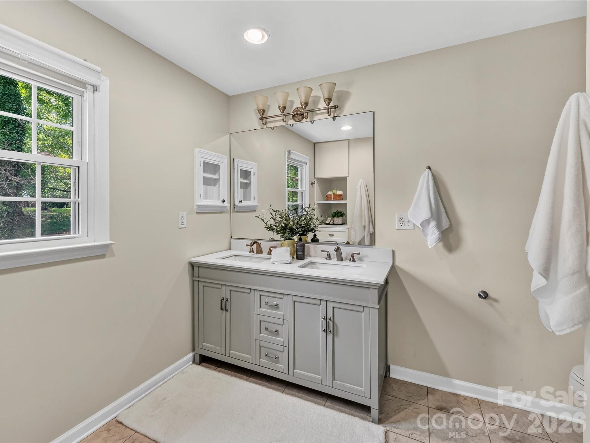 9400 Harlow Creek Road — Huntersville