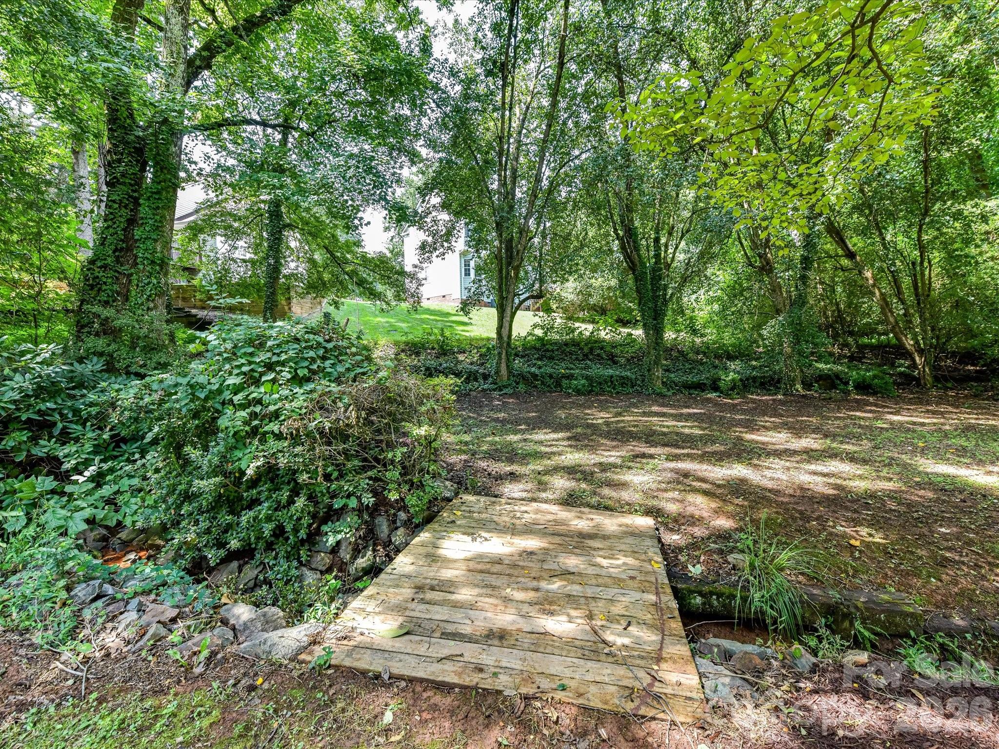9400 Harlow Creek Road — Huntersville