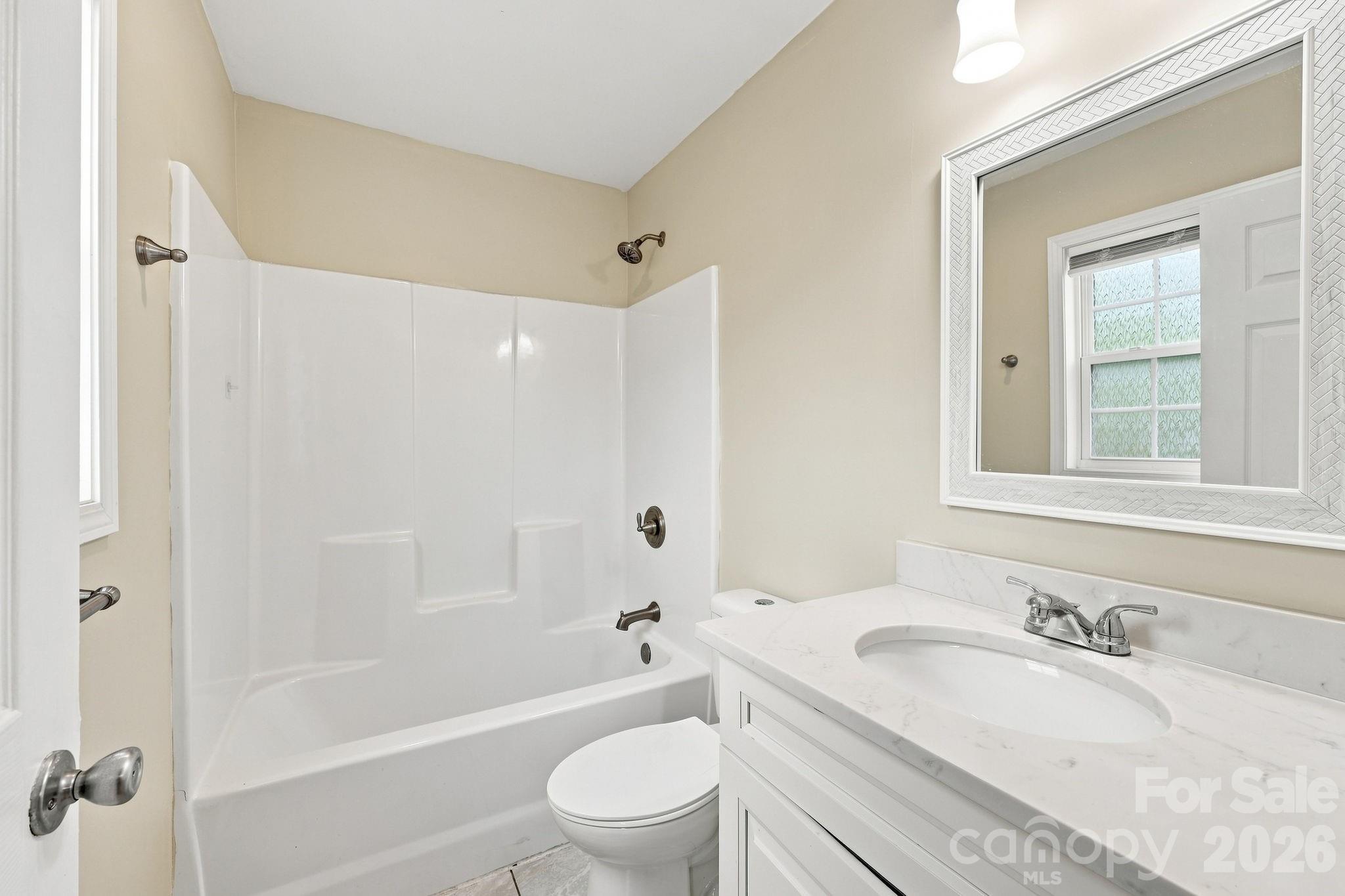 32 Jeff Drive — Asheville