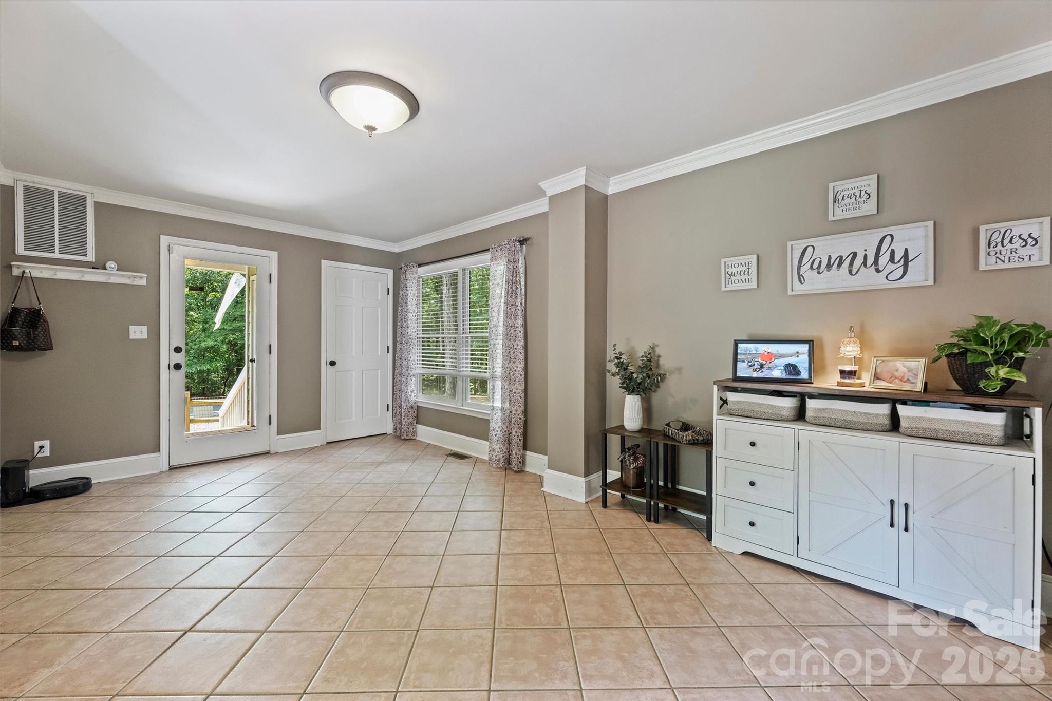 1213 Diana Lee Lane — Monroe