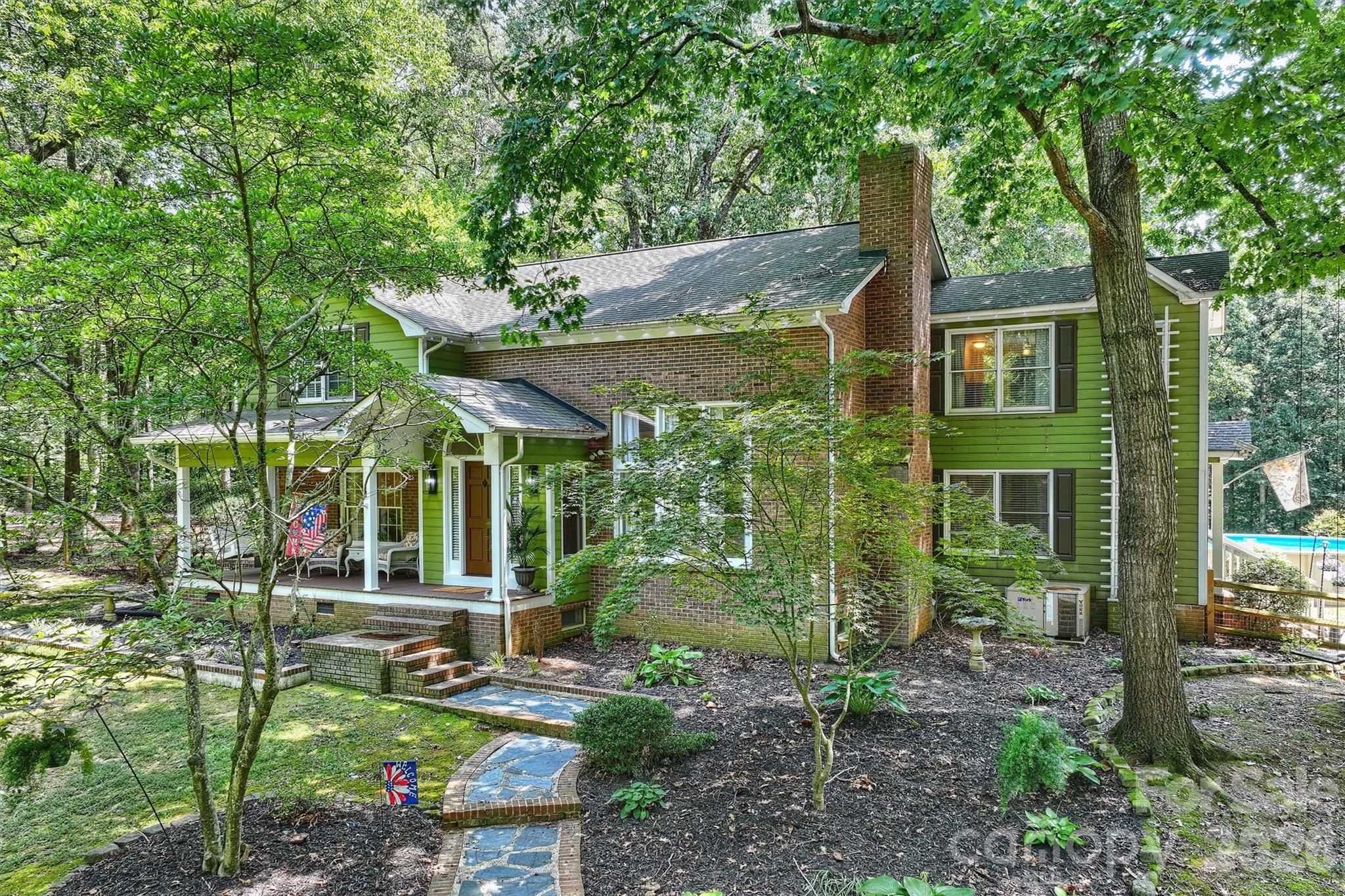 1213 Diana Lee Lane — Monroe