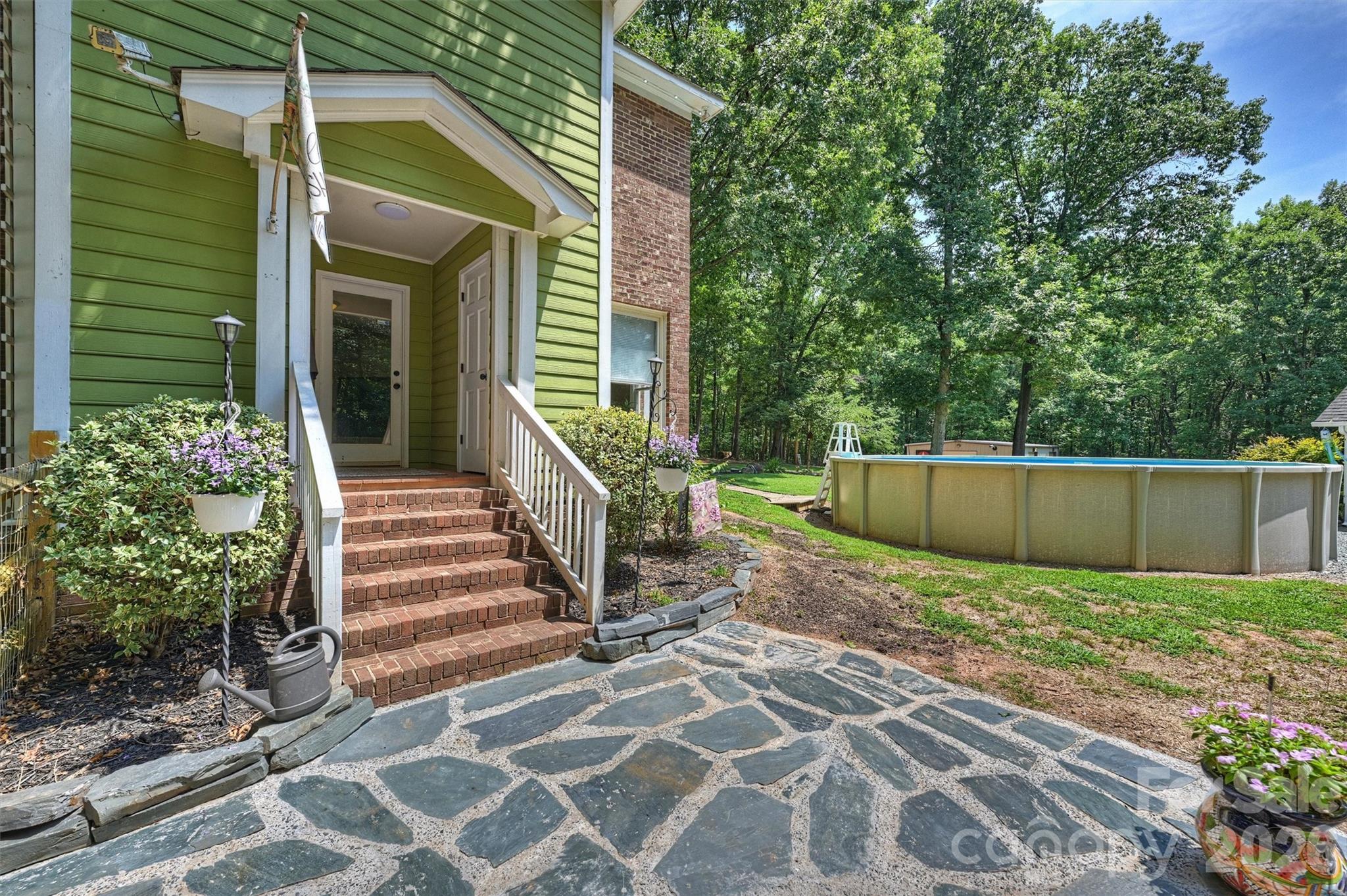 1213 Diana Lee Lane — Monroe