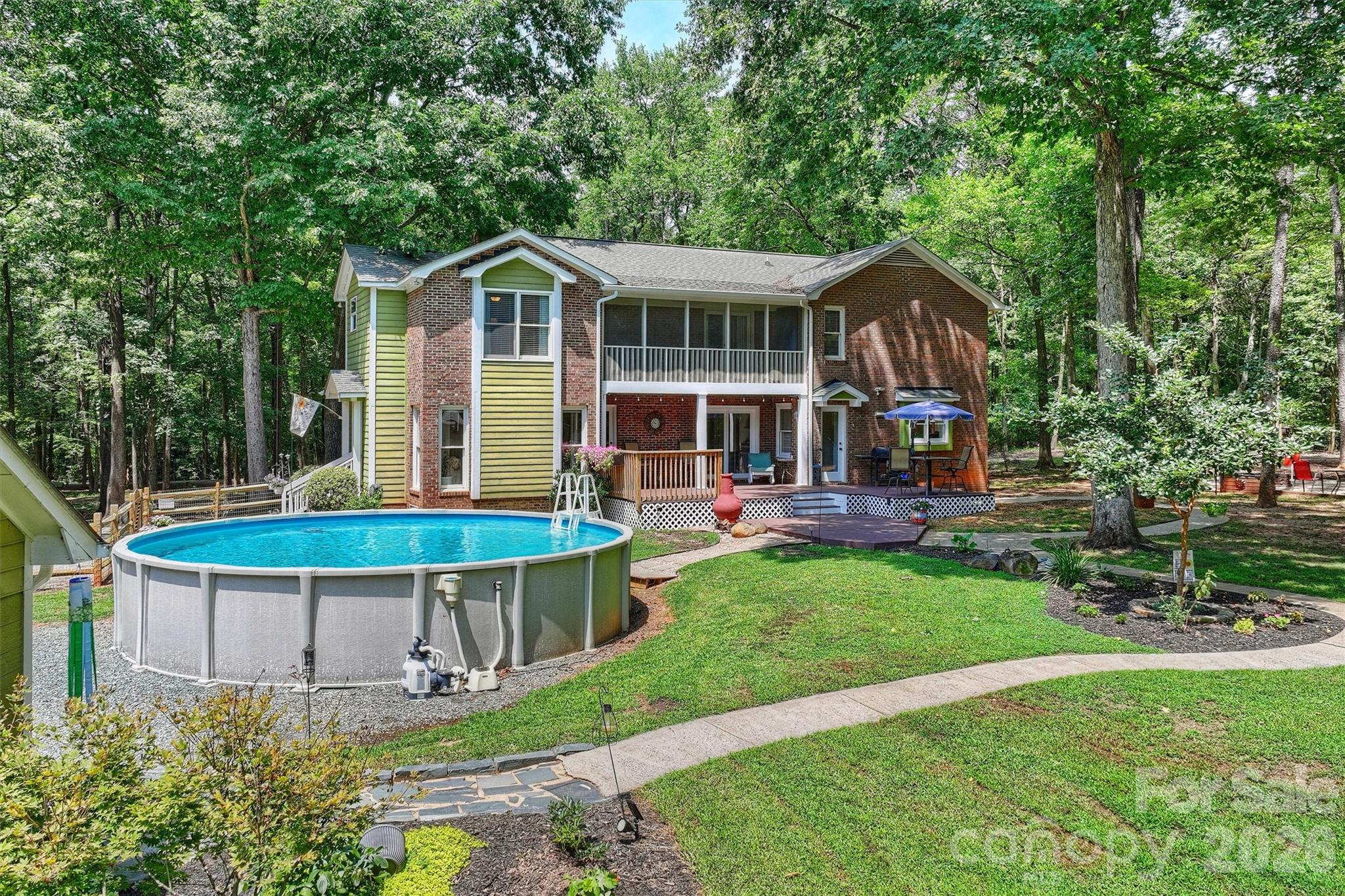 1213 Diana Lee Lane — Monroe