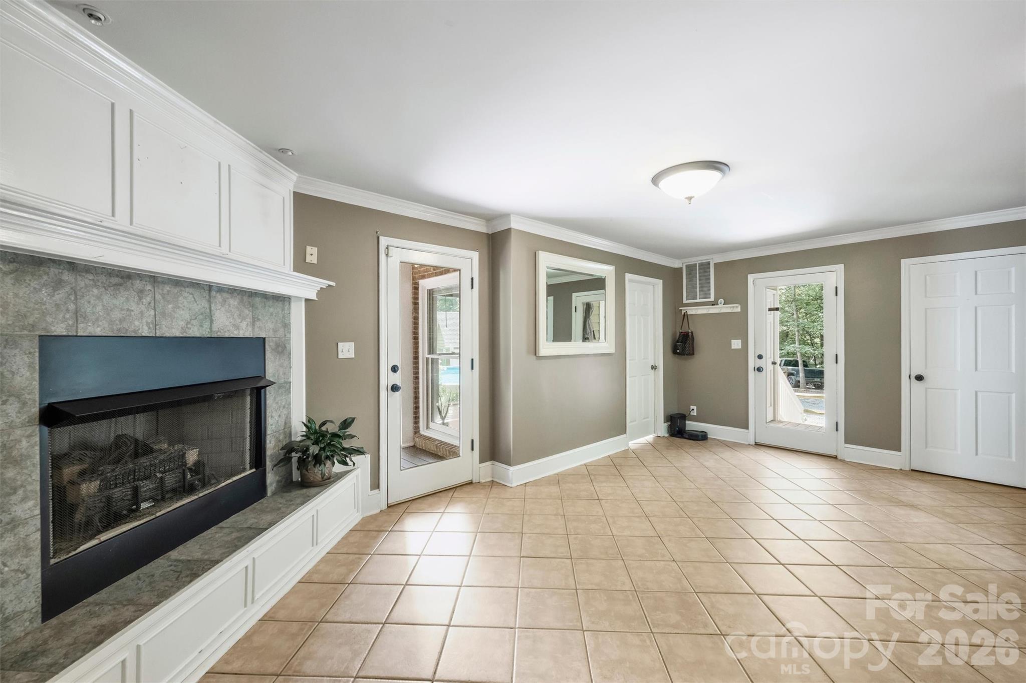 1213 Diana Lee Lane — Monroe