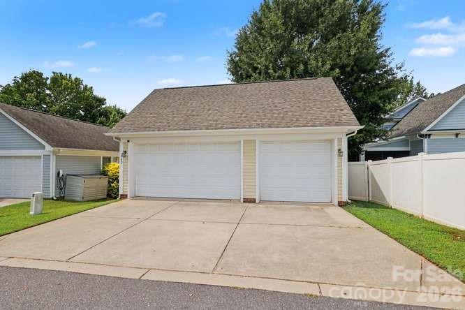 742 Revival Row — Fort Mill
