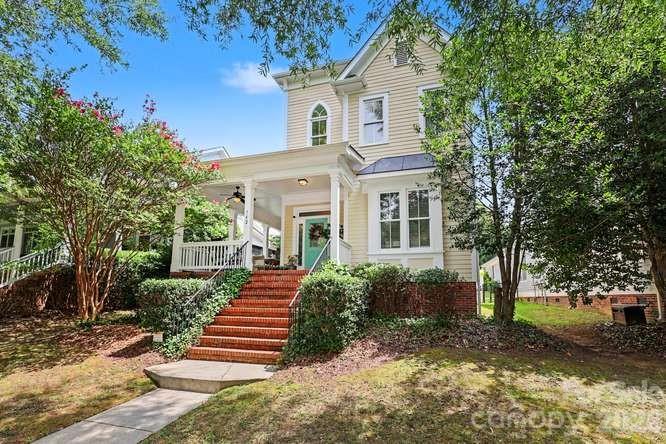 742 Revival Row — Fort Mill