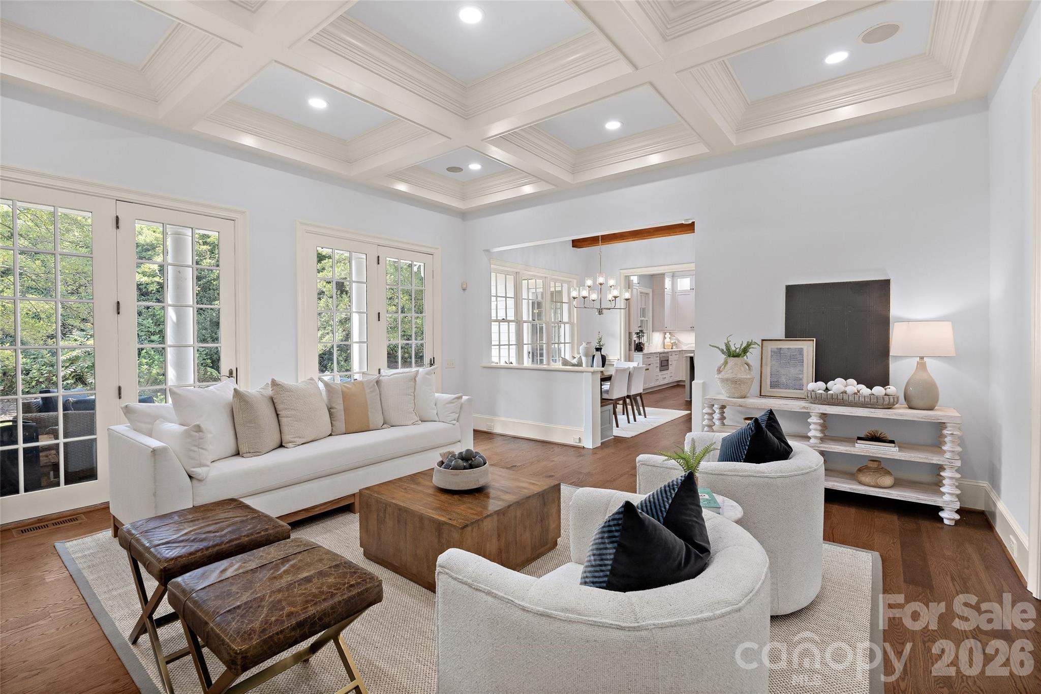 2135 Sharon Avenue — Charlotte