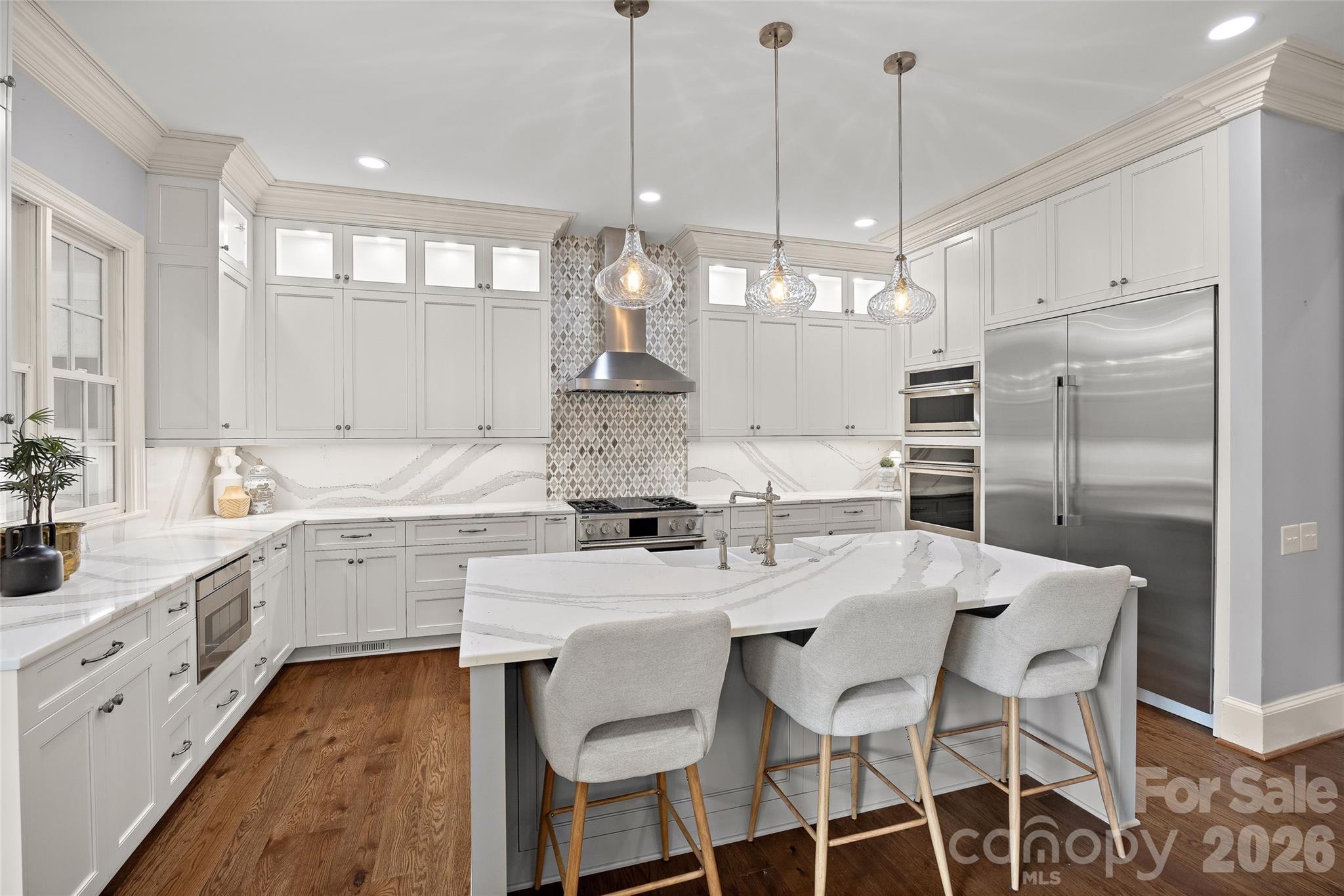 2135 Sharon Avenue — Charlotte