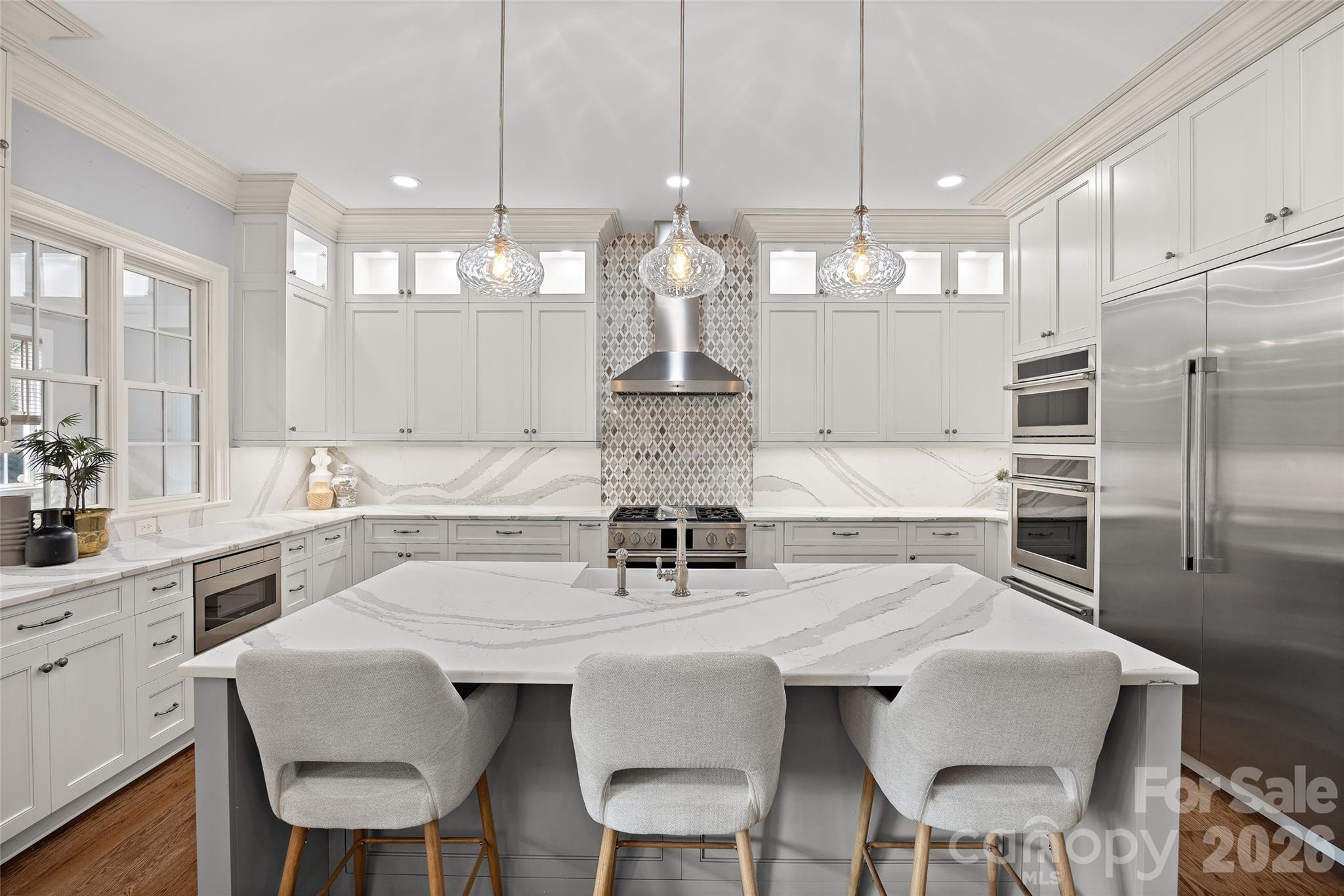 2135 Sharon Avenue — Charlotte