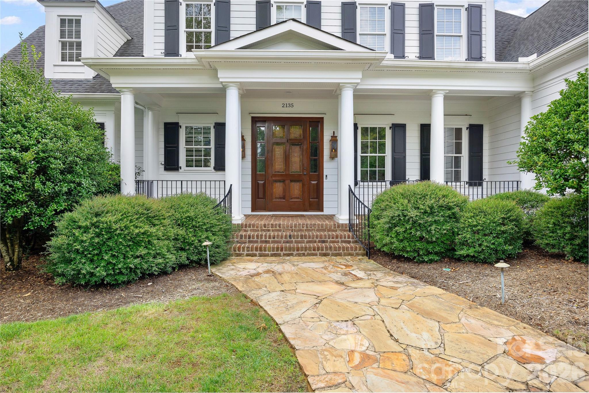 2135 Sharon Avenue — Charlotte