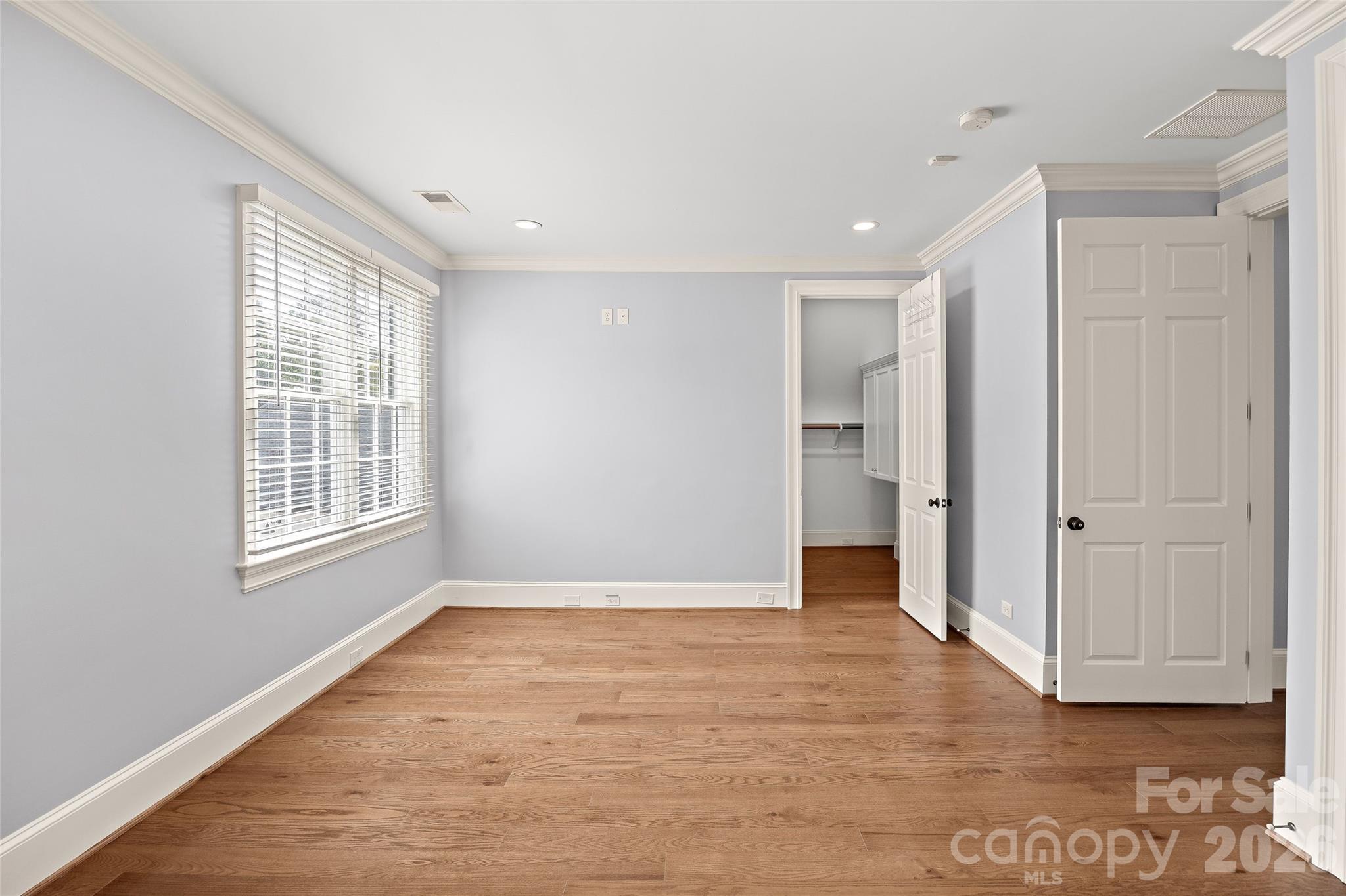 2135 Sharon Avenue — Charlotte