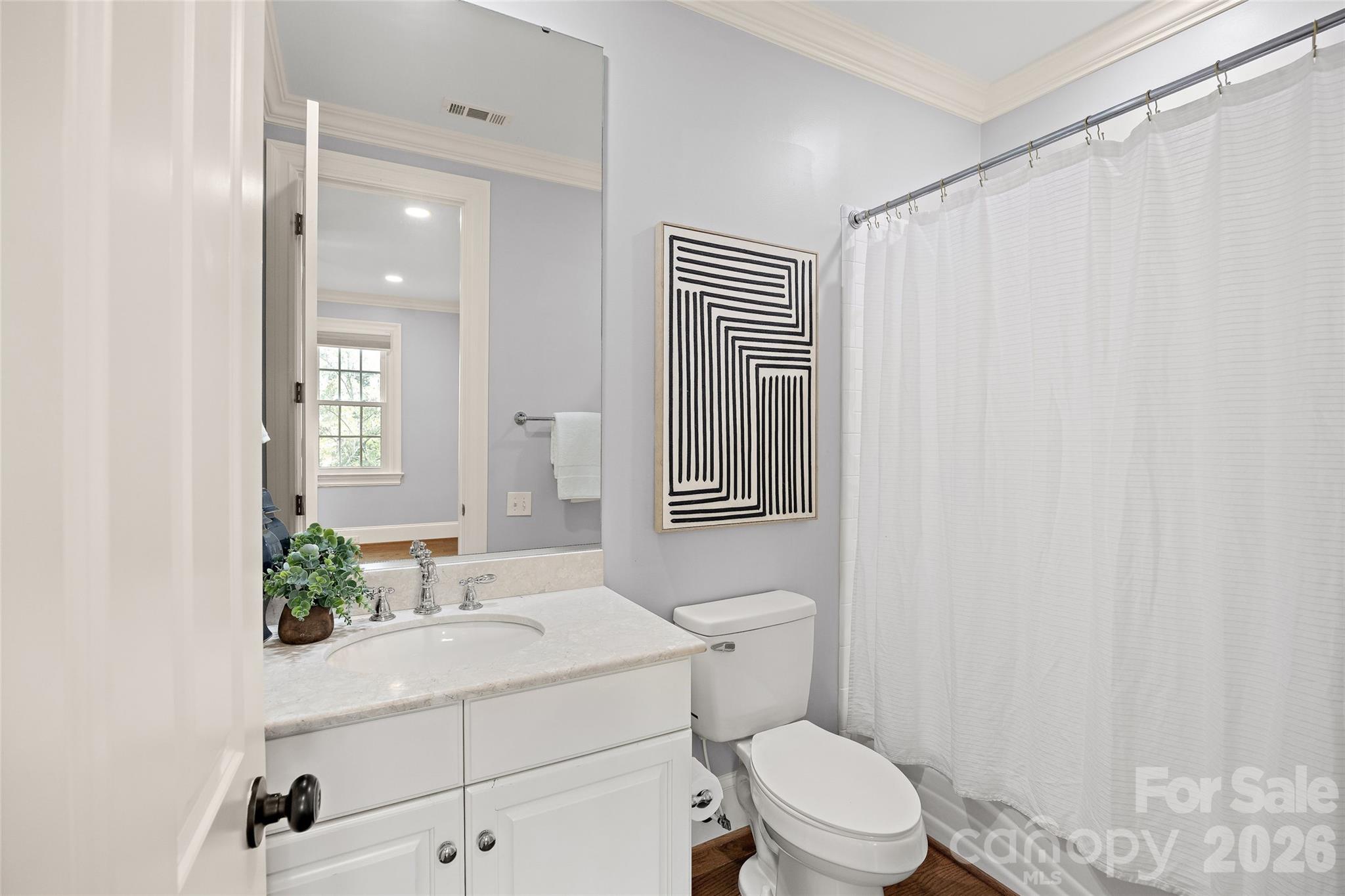 2135 Sharon Avenue — Charlotte