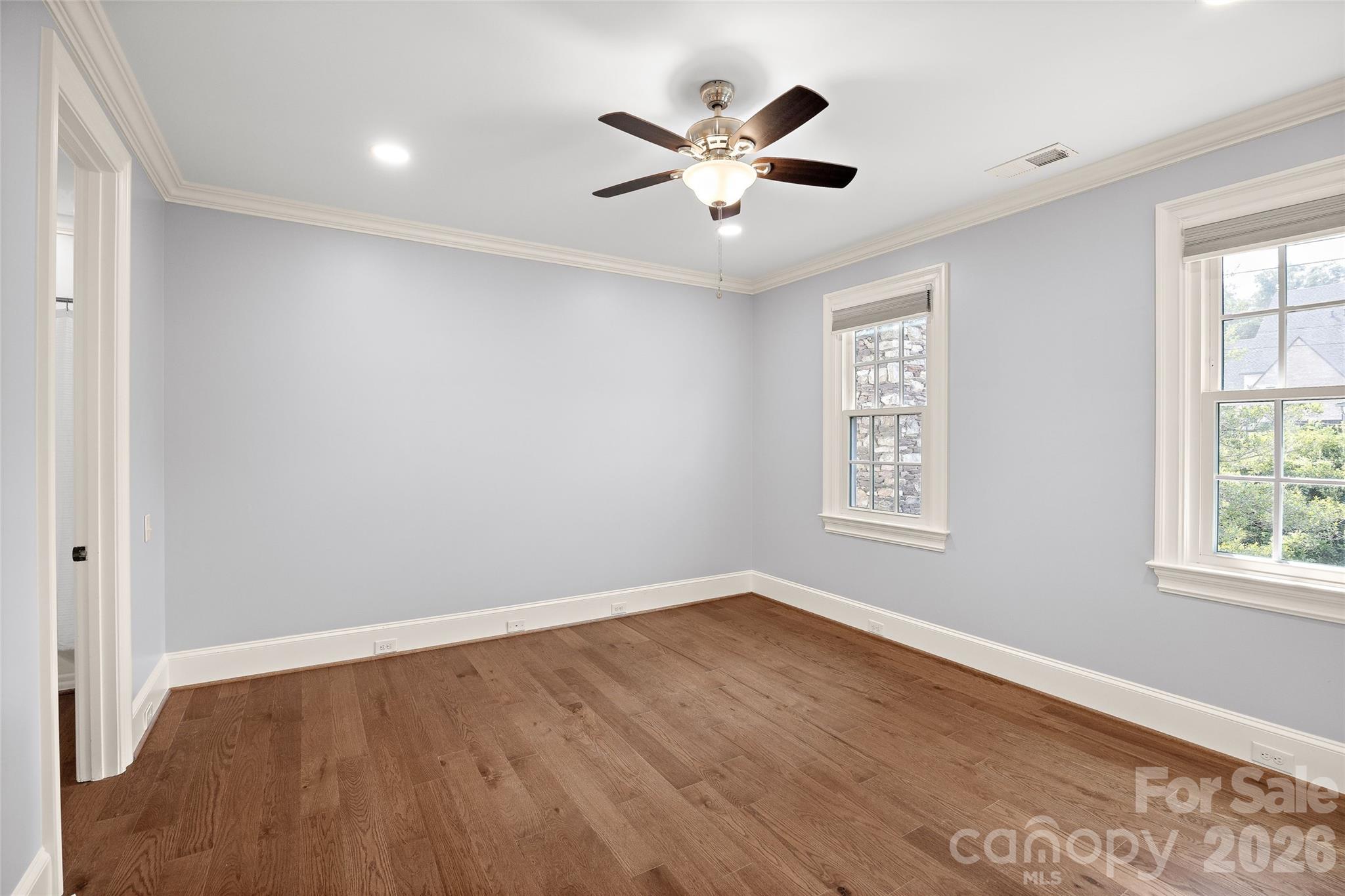 2135 Sharon Avenue — Charlotte