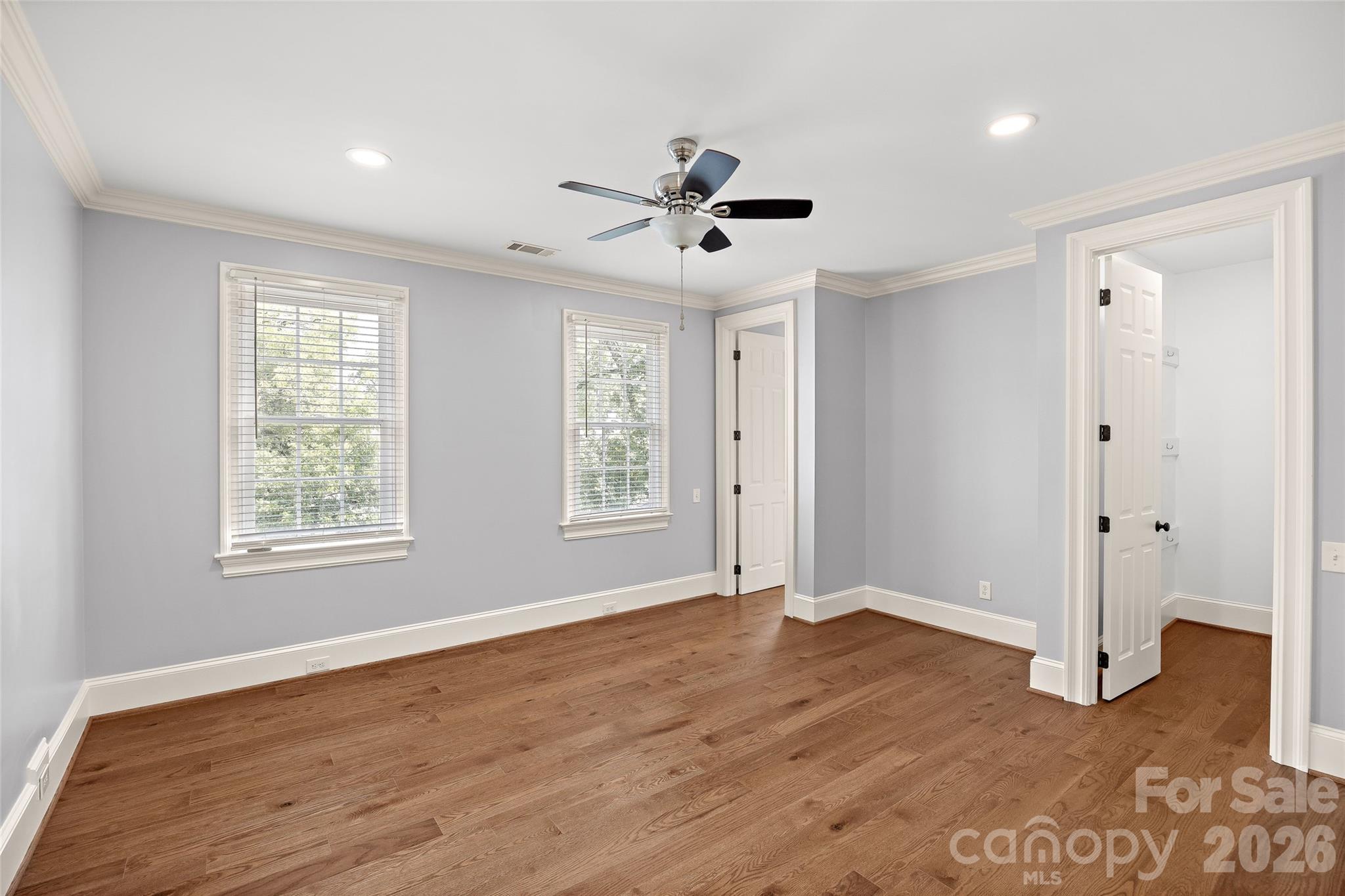 2135 Sharon Avenue — Charlotte