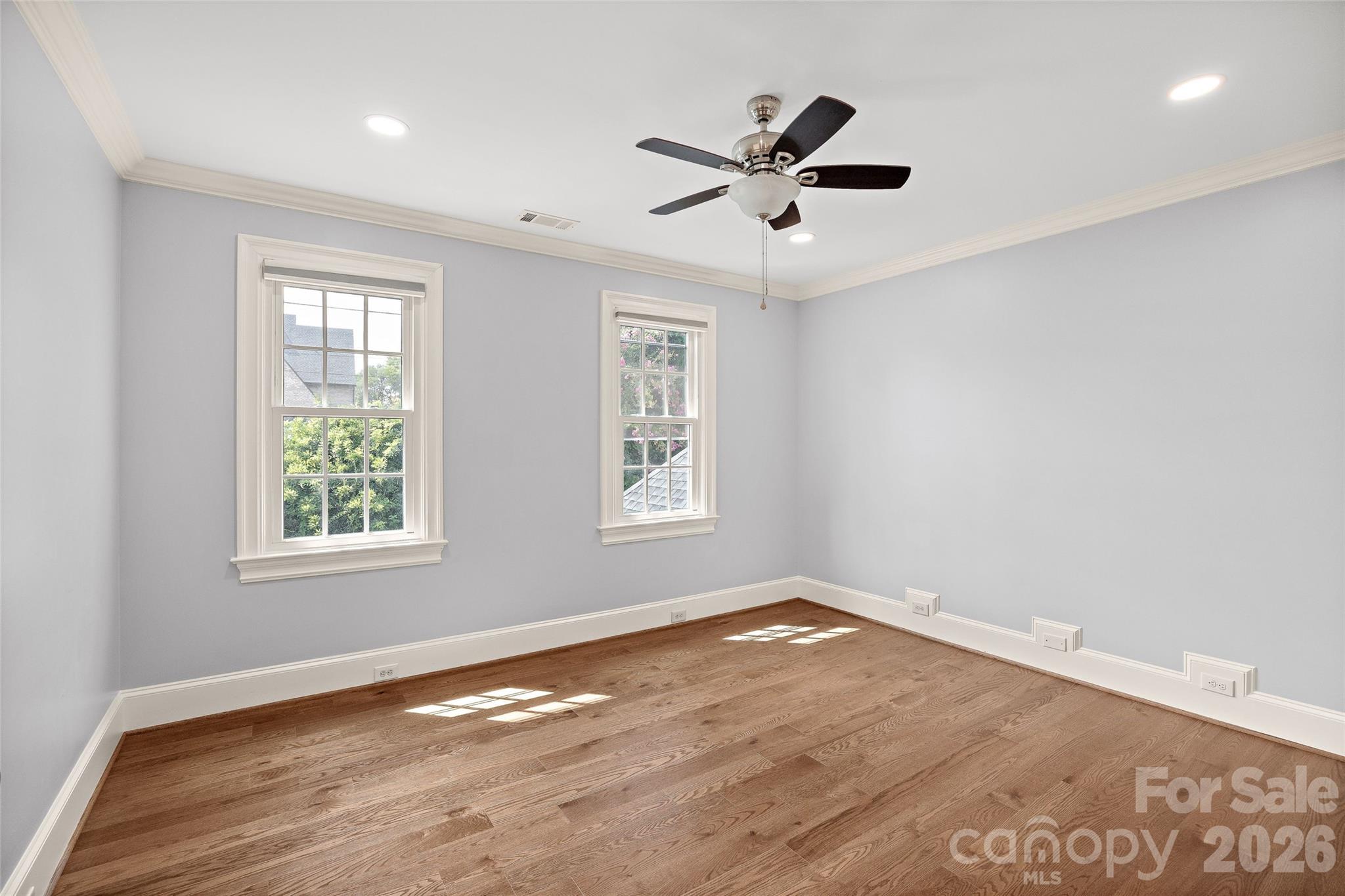 2135 Sharon Avenue — Charlotte