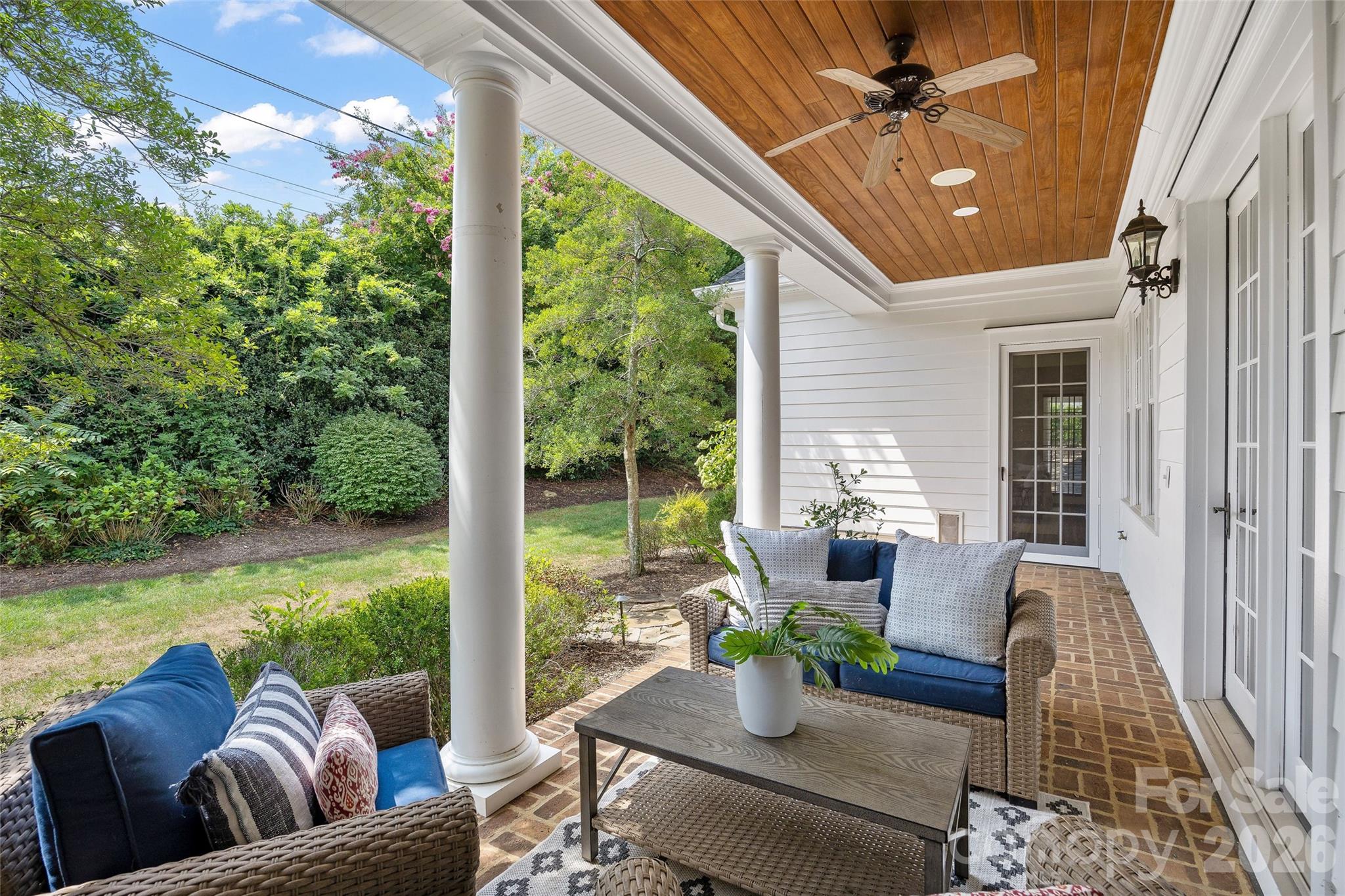 2135 Sharon Avenue — Charlotte