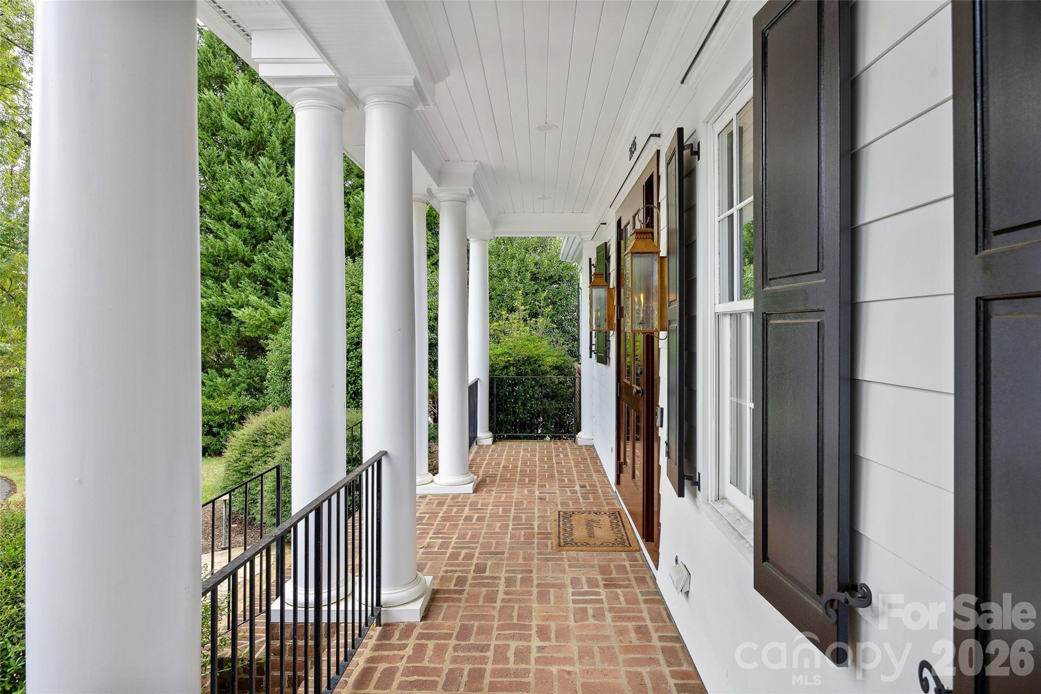 2135 Sharon Avenue — Charlotte
