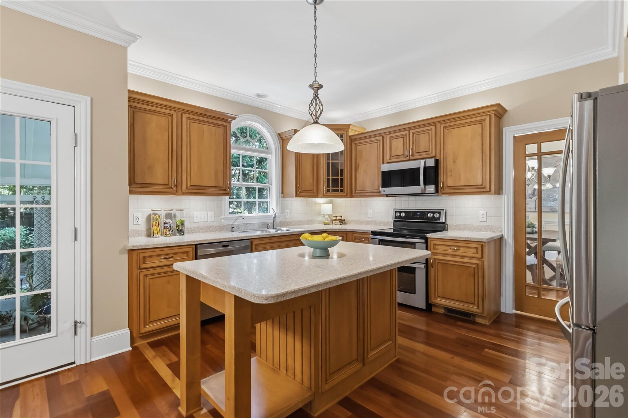 354 Robinson Road — Mooresville