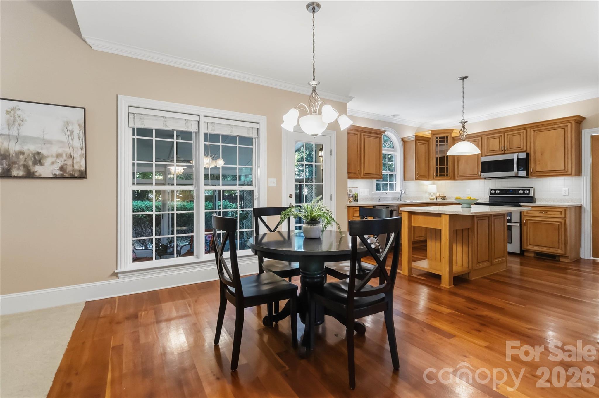 354 Robinson Road — Mooresville