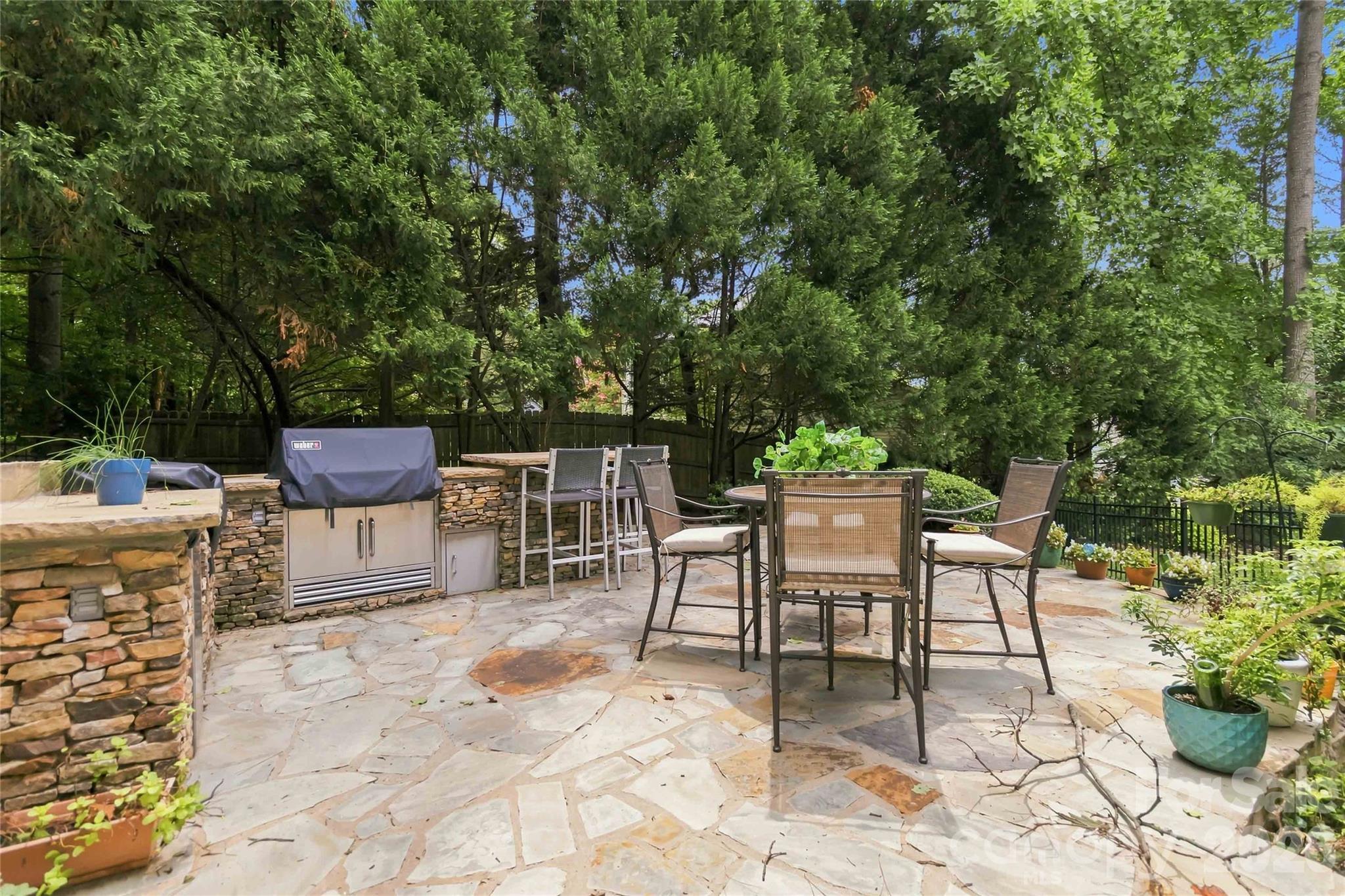 354 Robinson Road — Mooresville