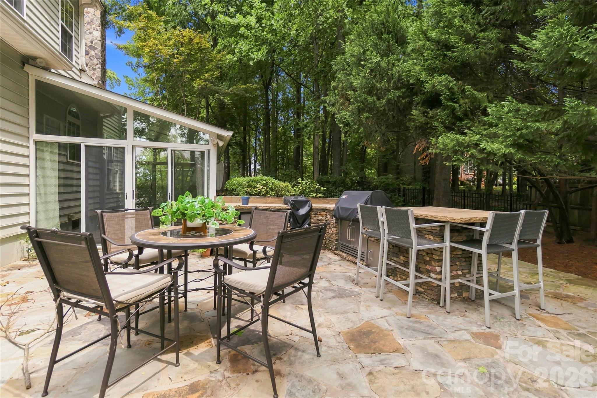 354 Robinson Road — Mooresville