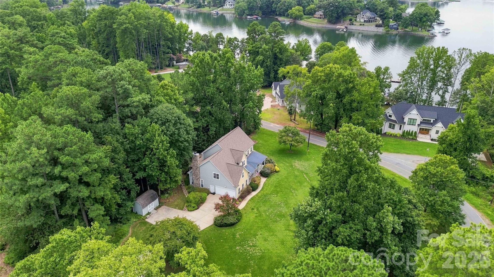 354 Robinson Road — Mooresville
