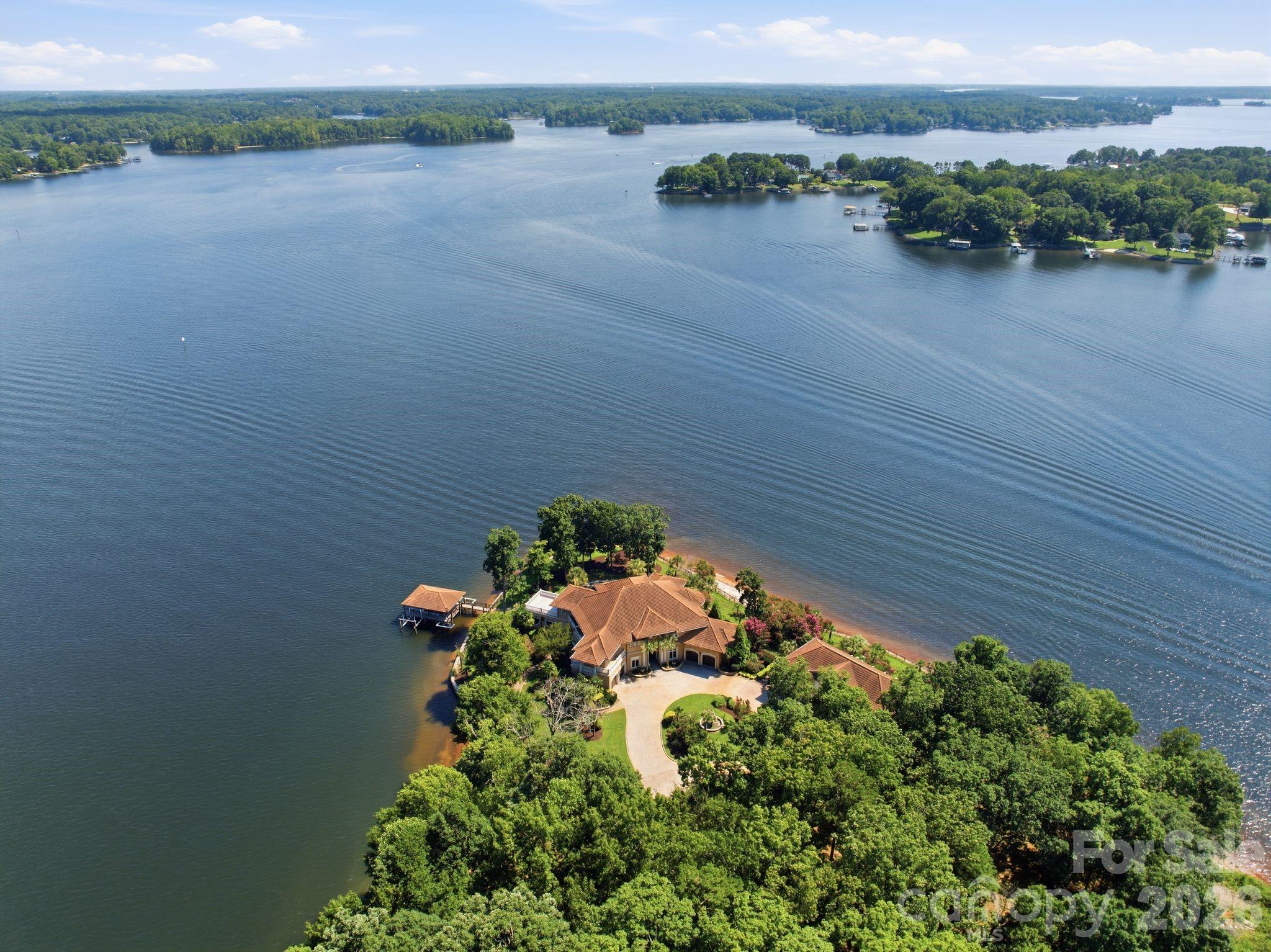 178 Mariner Pointe Lane — Mooresville
