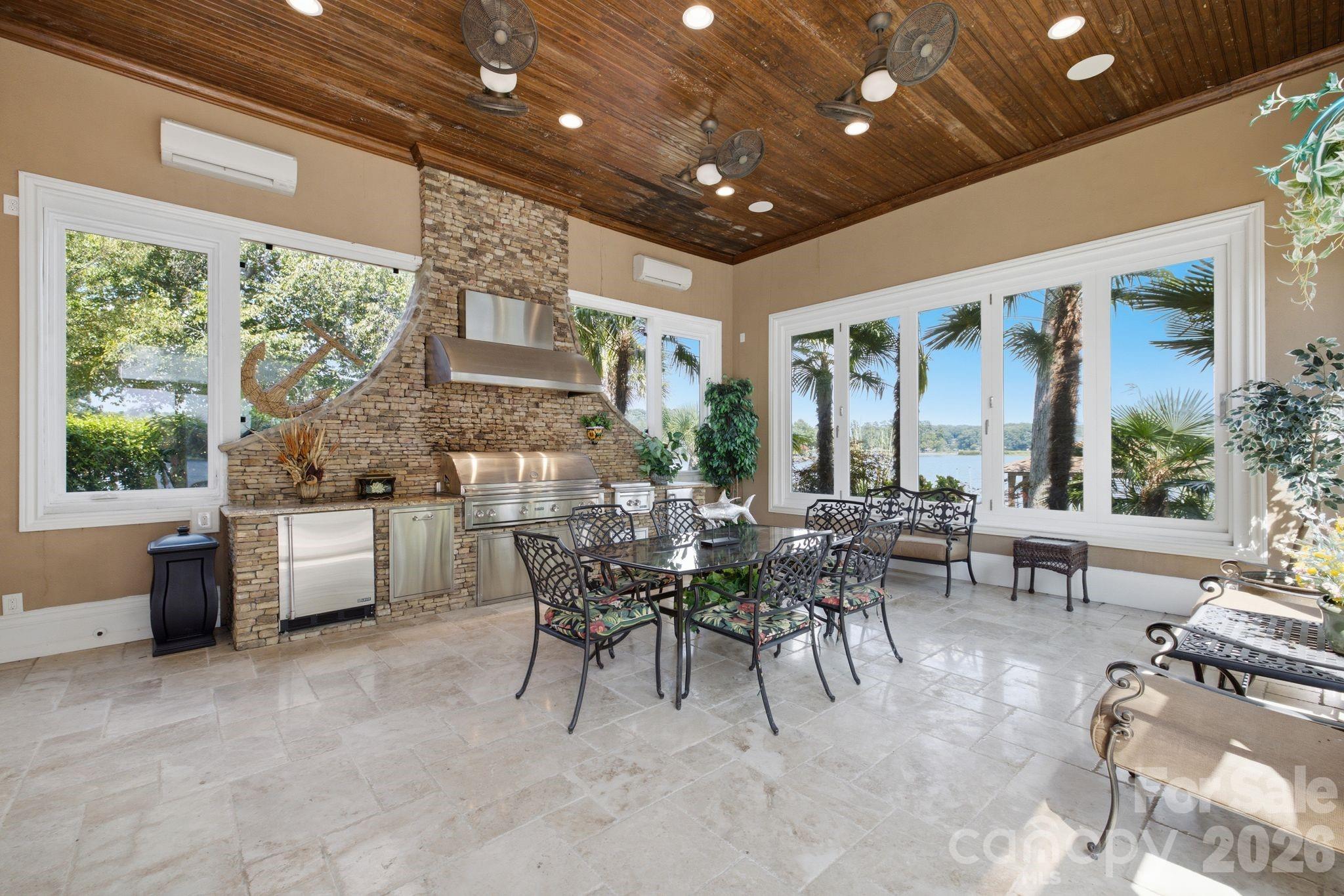 178 Mariner Pointe Lane — Mooresville