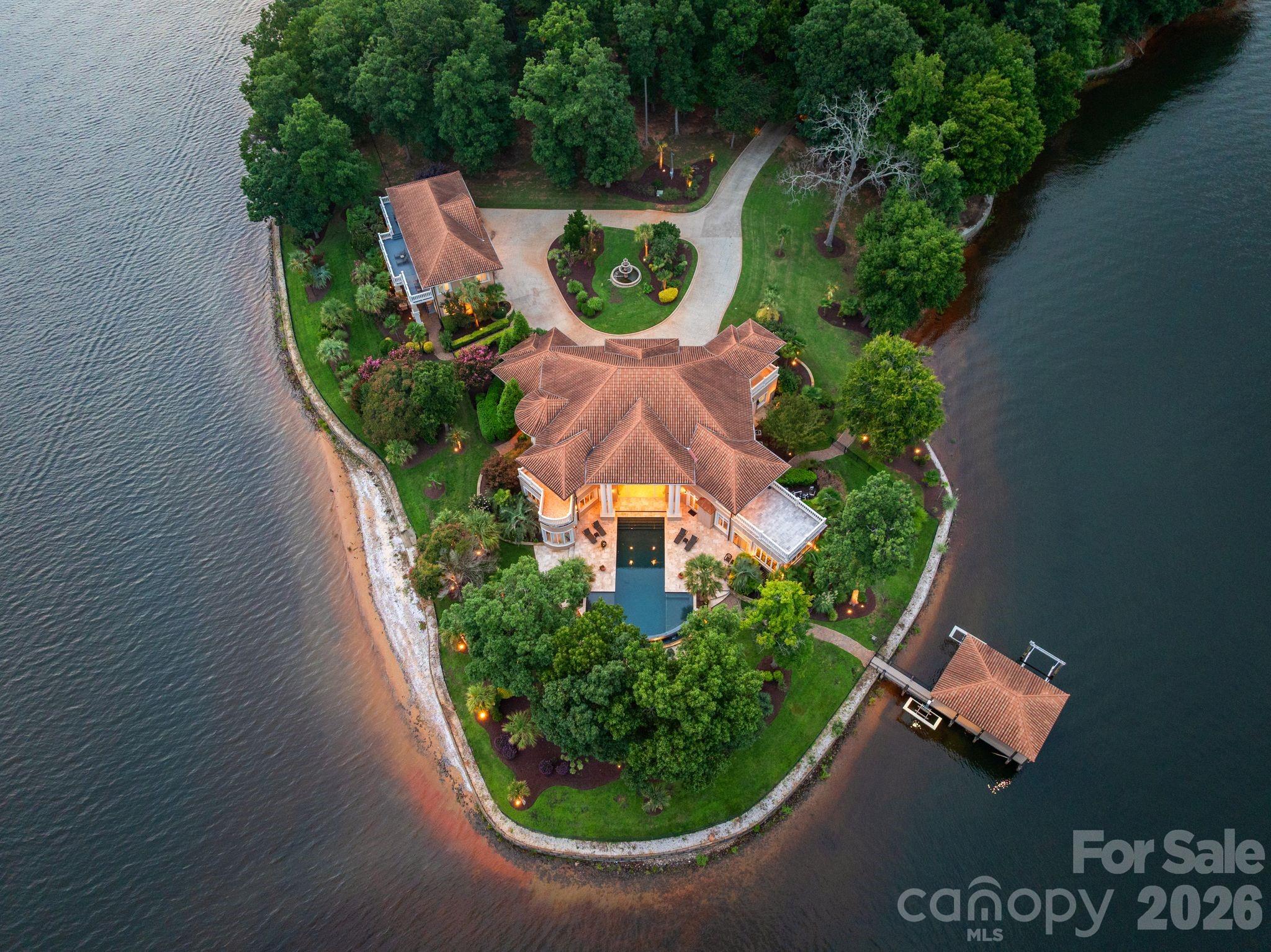 178 Mariner Pointe Lane — Mooresville
