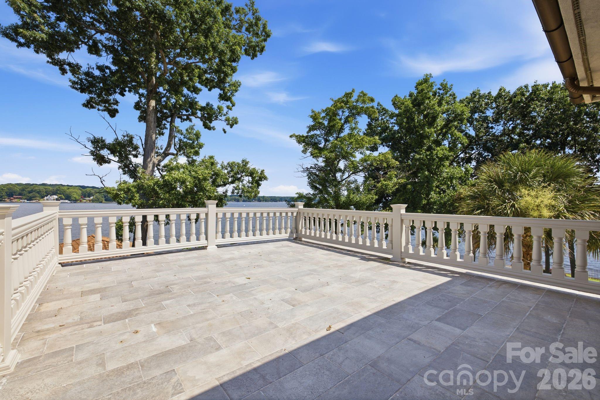 178 Mariner Pointe Lane — Mooresville
