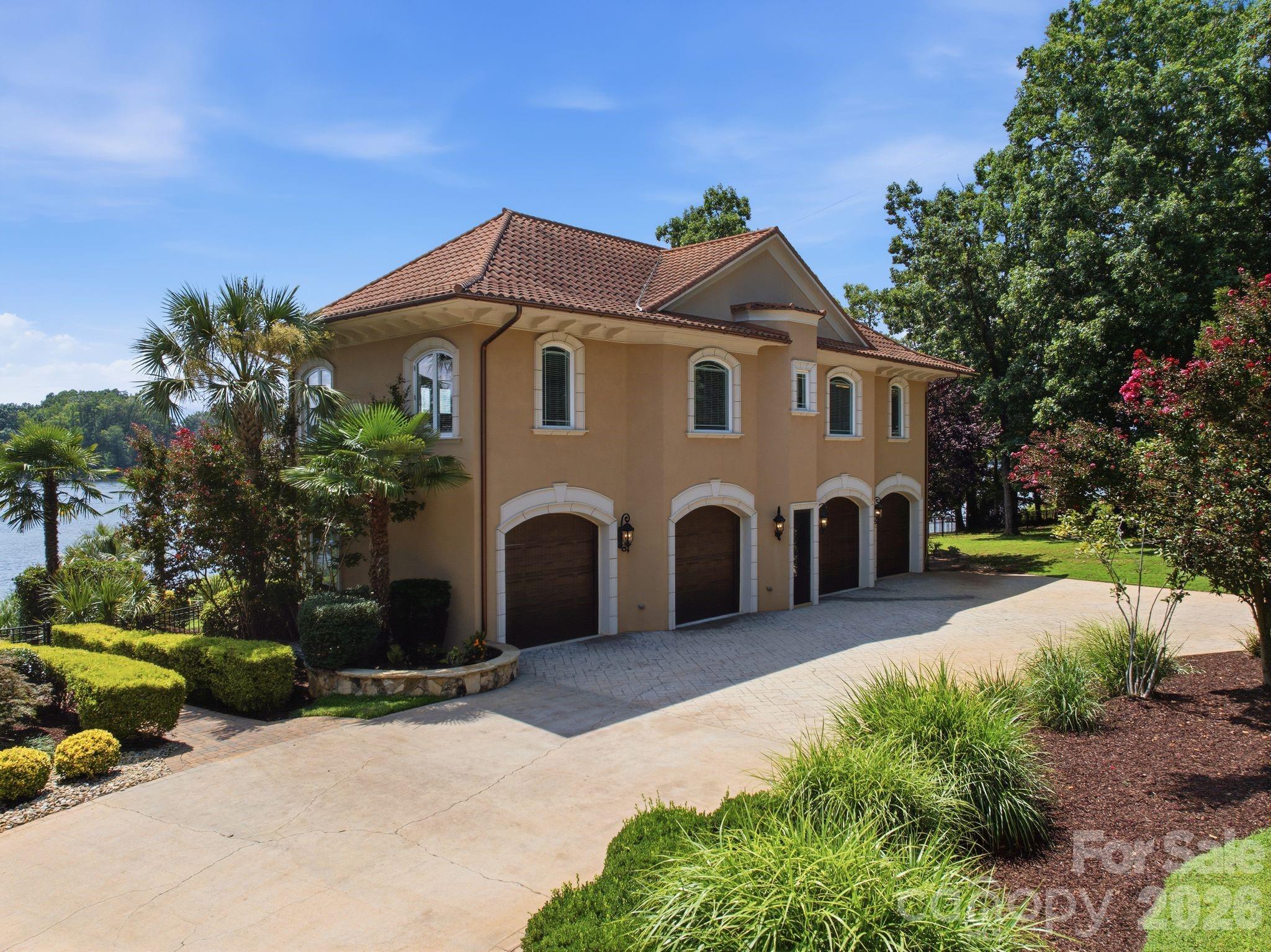 178 Mariner Pointe Lane — Mooresville
