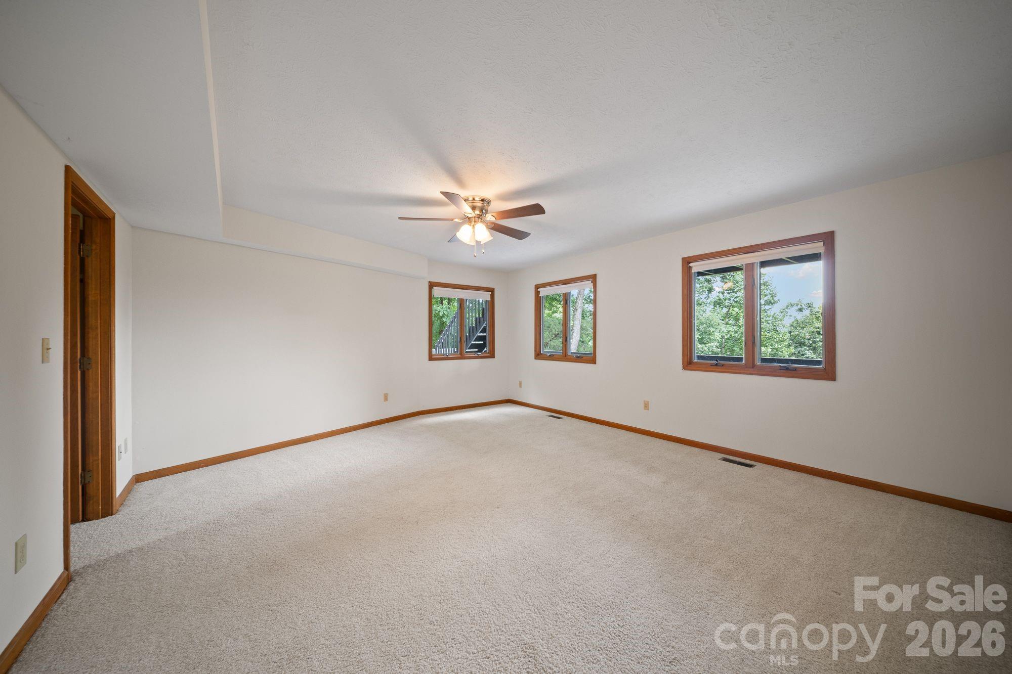 1105 High Vista Drive — Mills River